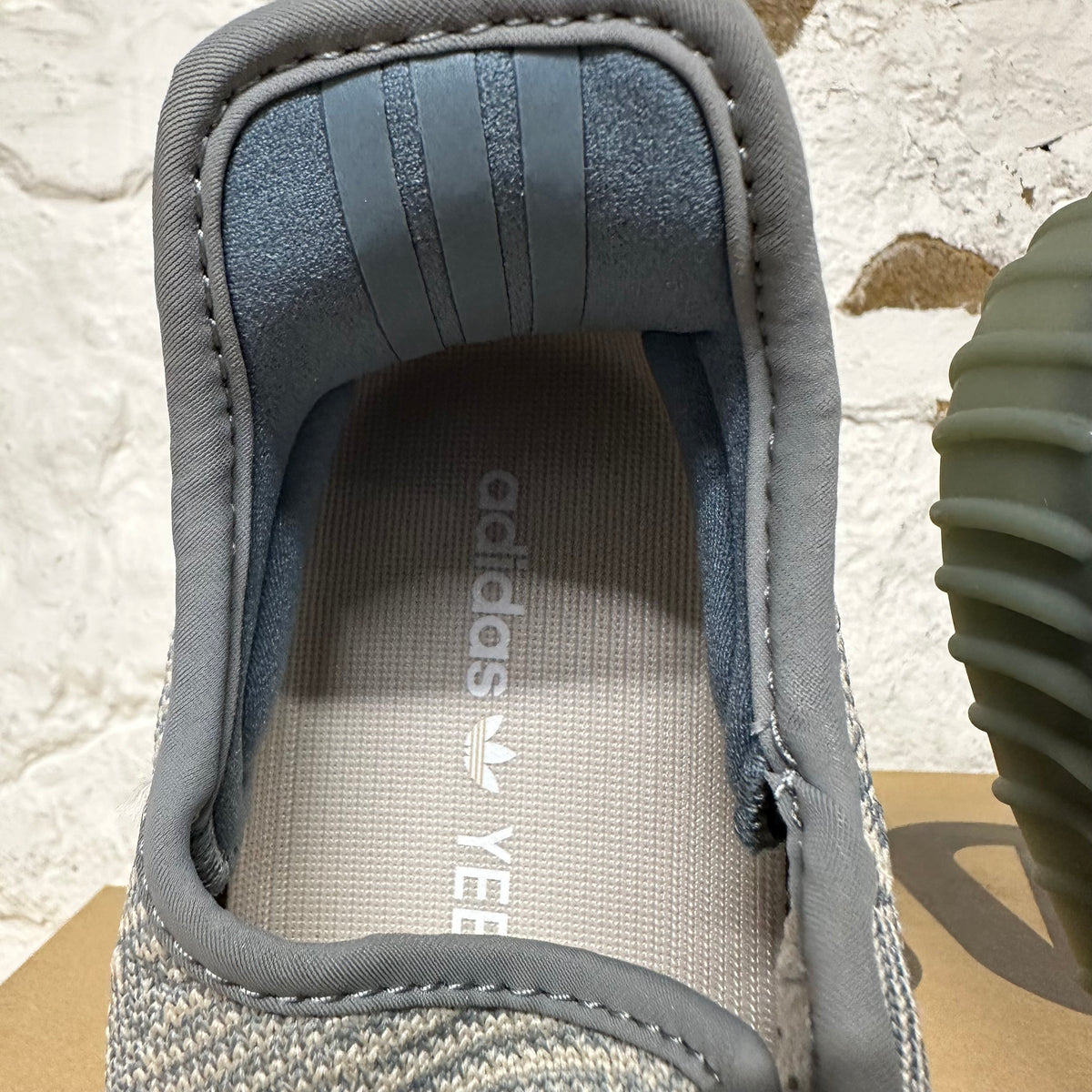Yeezy 350 V2 Israfil Sz 10 DS