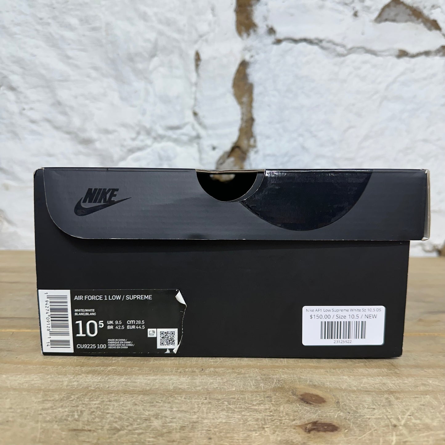 Nike Air Force 1 Low Supreme White Sz 10.5 DS