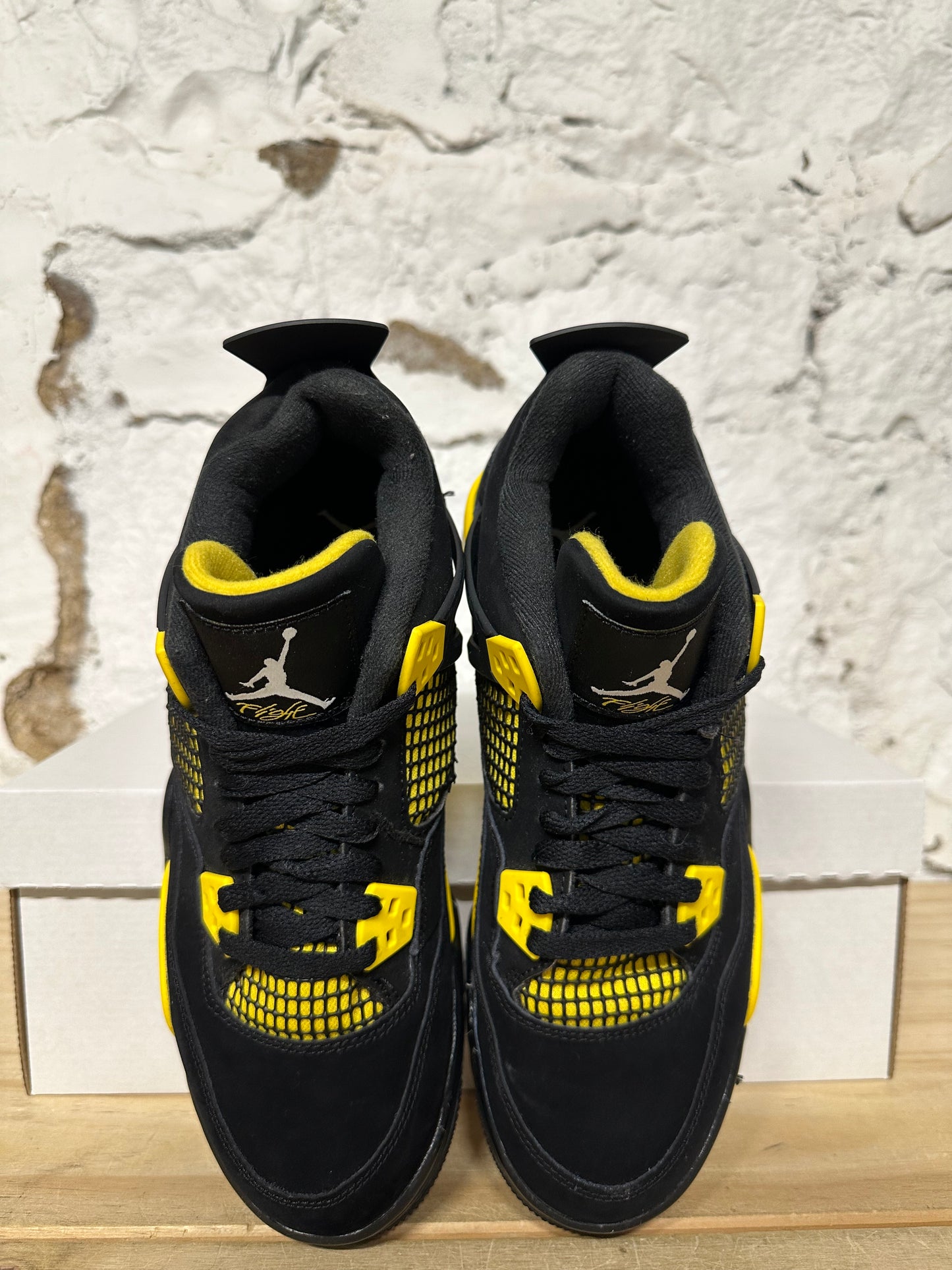 AIr Jordan 4 Thunder Sz 7Y