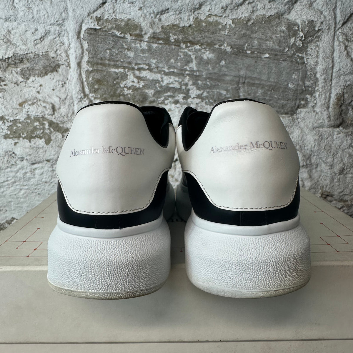 Alexander Mcqueen White Tab Black White Sneaker Sz 8 (41)