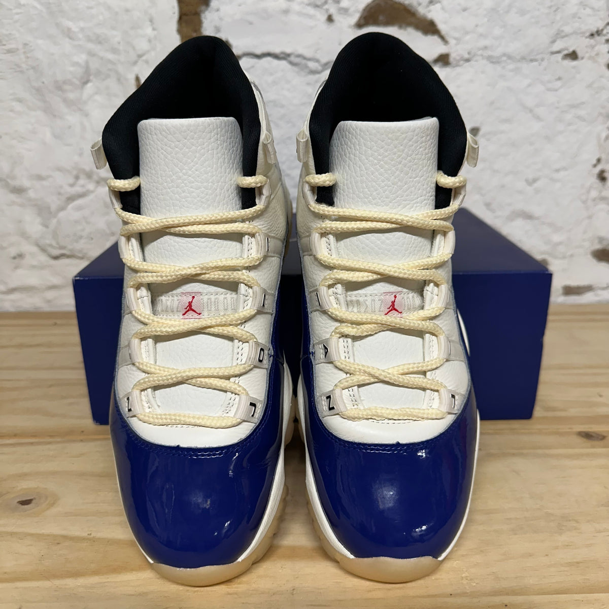 Air Jordan 11 High Rare Air Sz 9