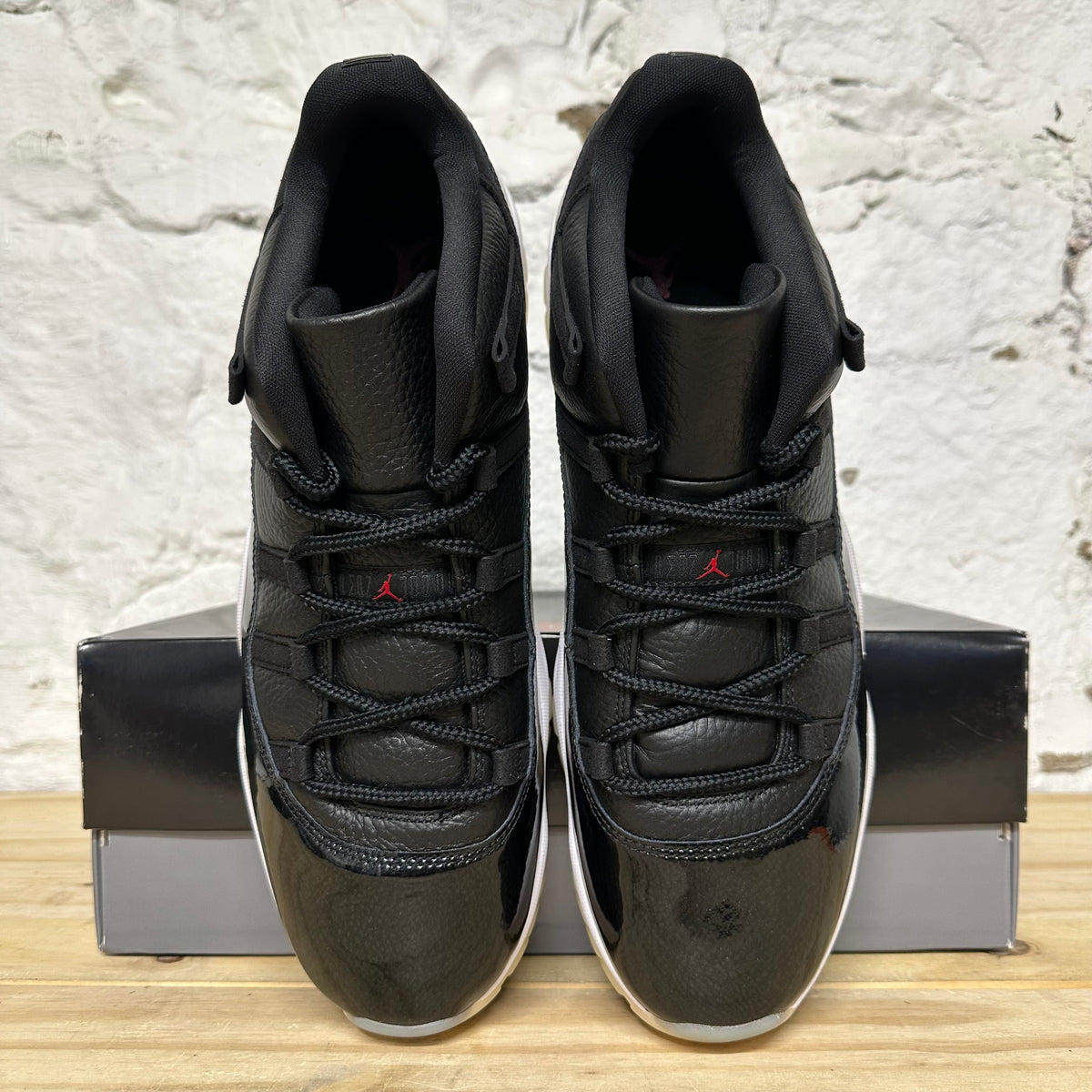 Air Jordan 11 Low 72-10 Sz 14