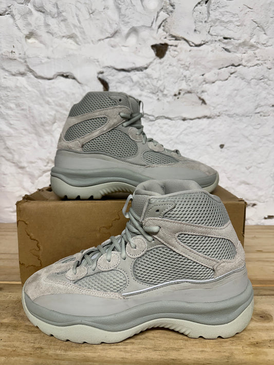 Yeezy DSRT Boot Salt Sz 10