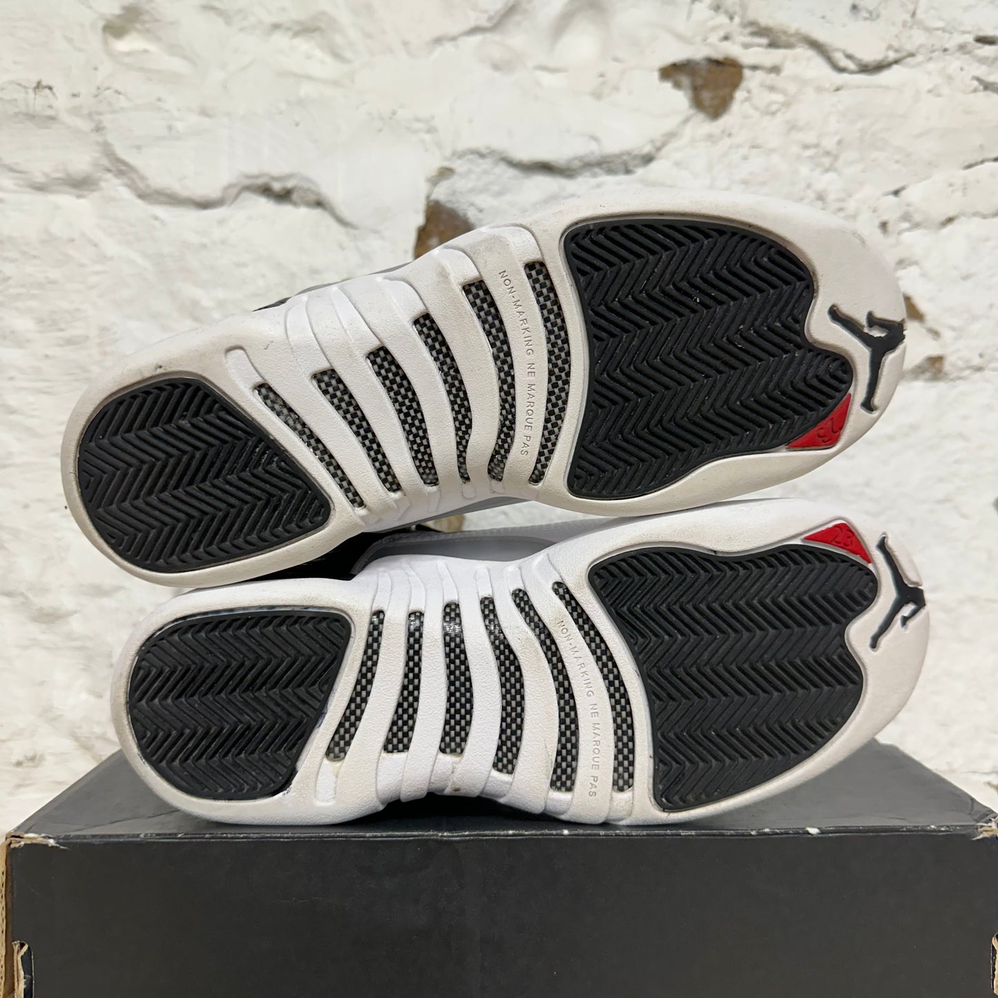 Air Jordan 12 Playoffs (2022) Sz 7Y