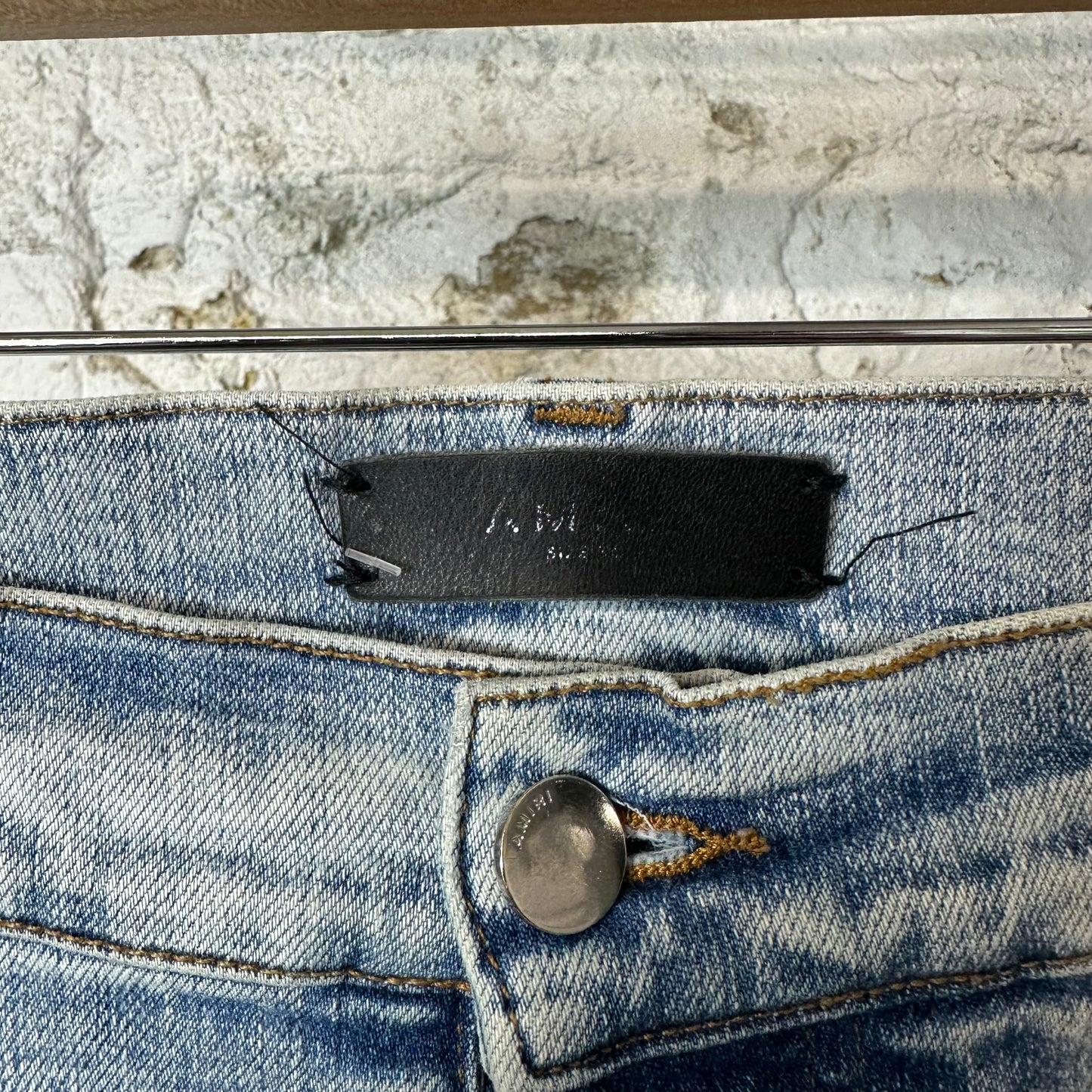 Amiri Knee Rip Washed Blue Shotgun Denim Jeans Sz 34