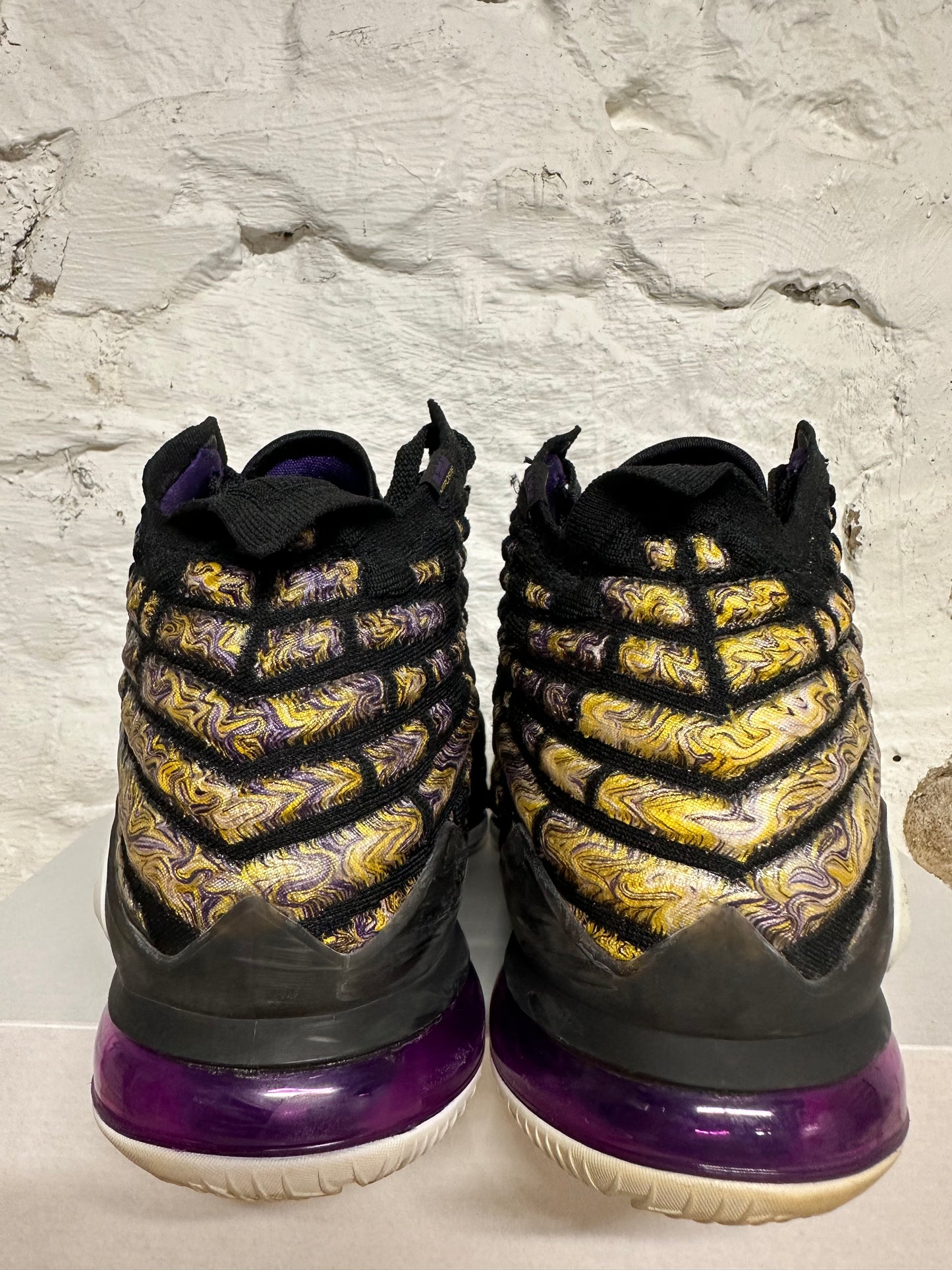 Nike Lebron 17 Lakers Sz 10.5