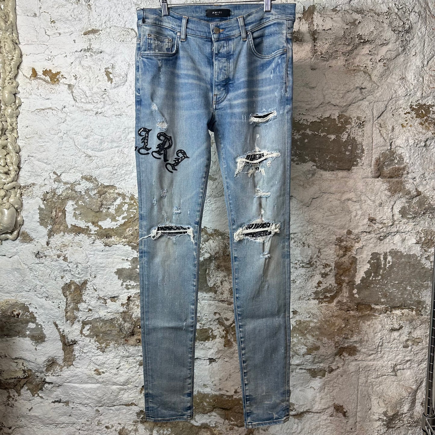 Amiri Black Old English Spell Blue Denim Jeans Sz 32