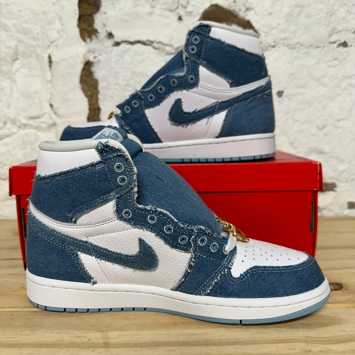Air Jordan 1 High Denim Sz 7.5 (9W) DS