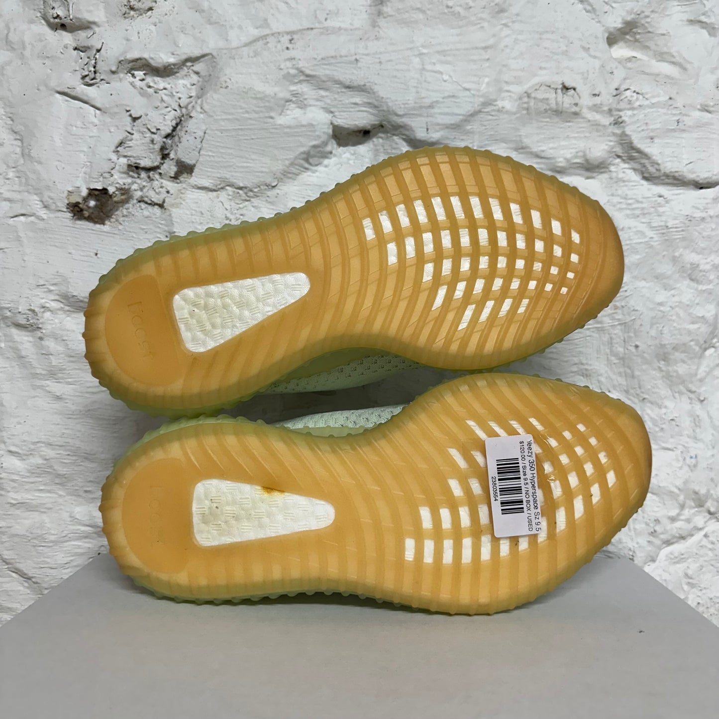 Yeezy 350 V2 Hyperspace Sz 9.5