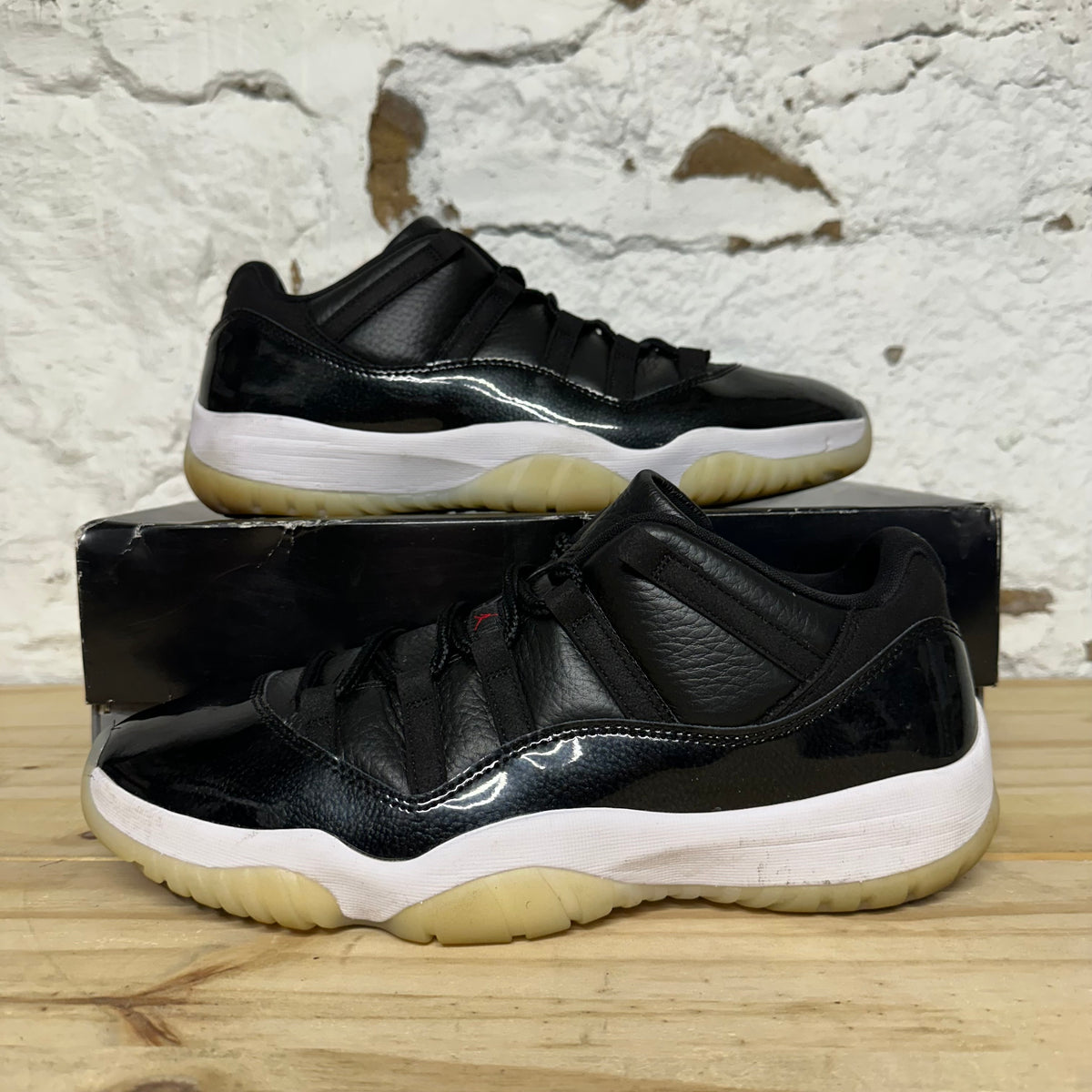 Air Jordan 11 Low 72-10 Sz 11.5