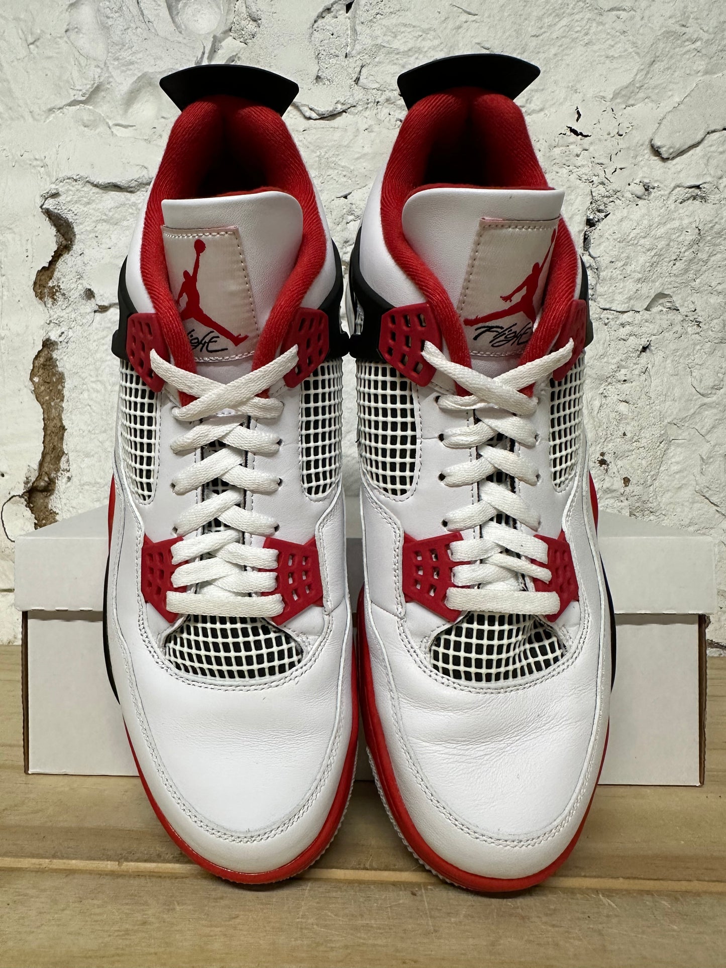 Air Jordan 4 Fire Red Sz 13