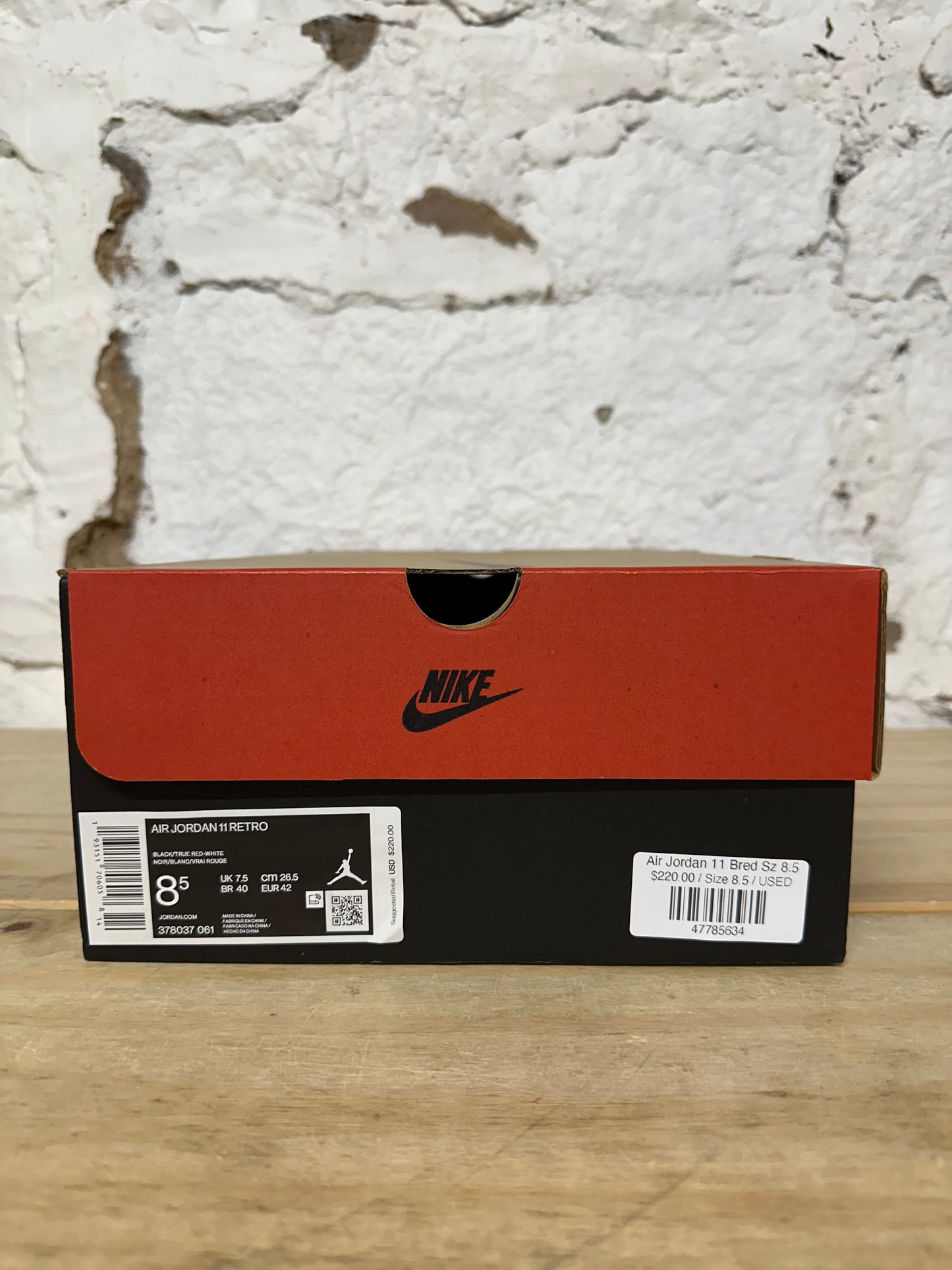 Air Jordan 11 Bred Sz 8.5