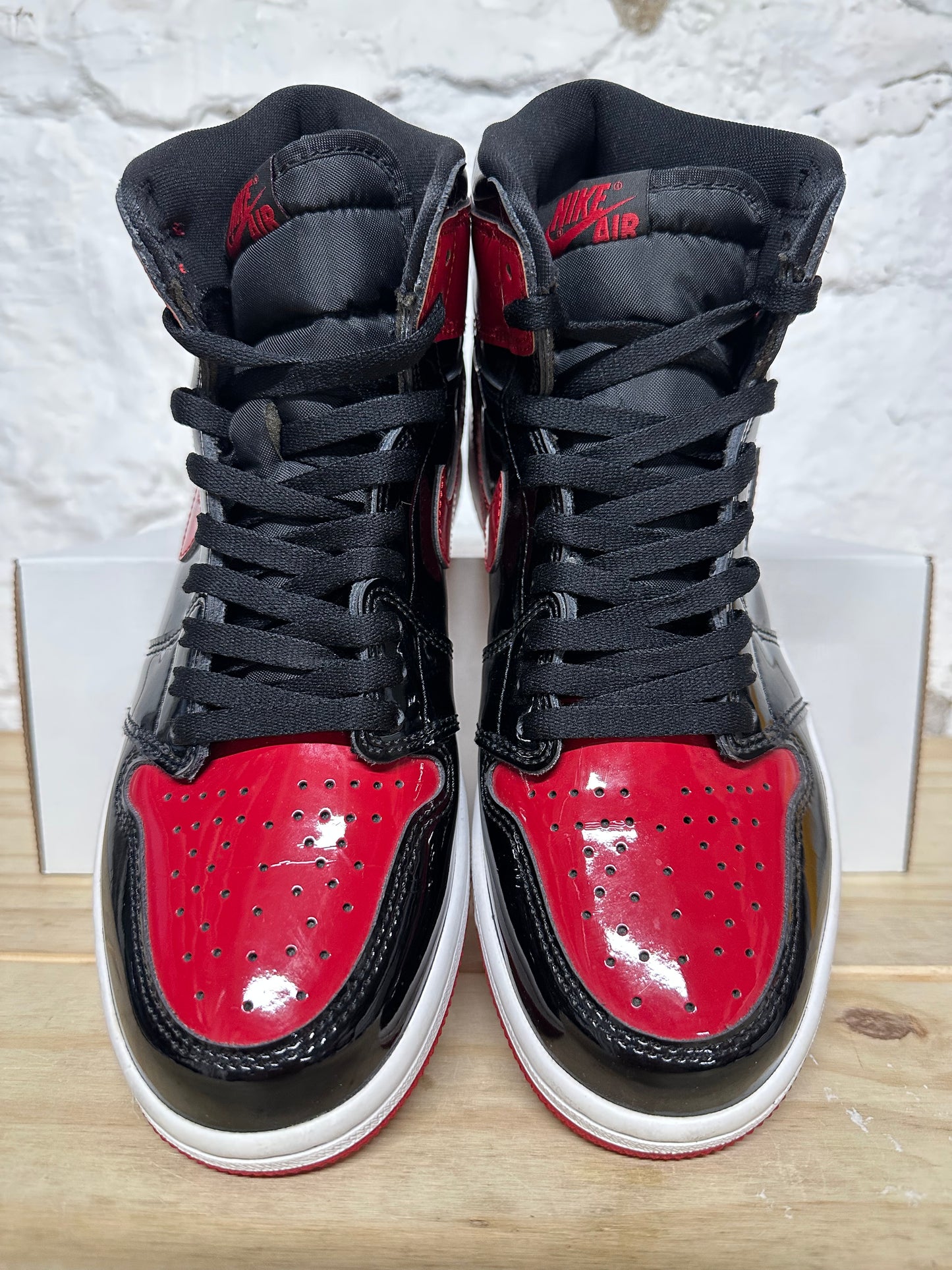 Air Jordan 1 High Patent Bred Sz 9