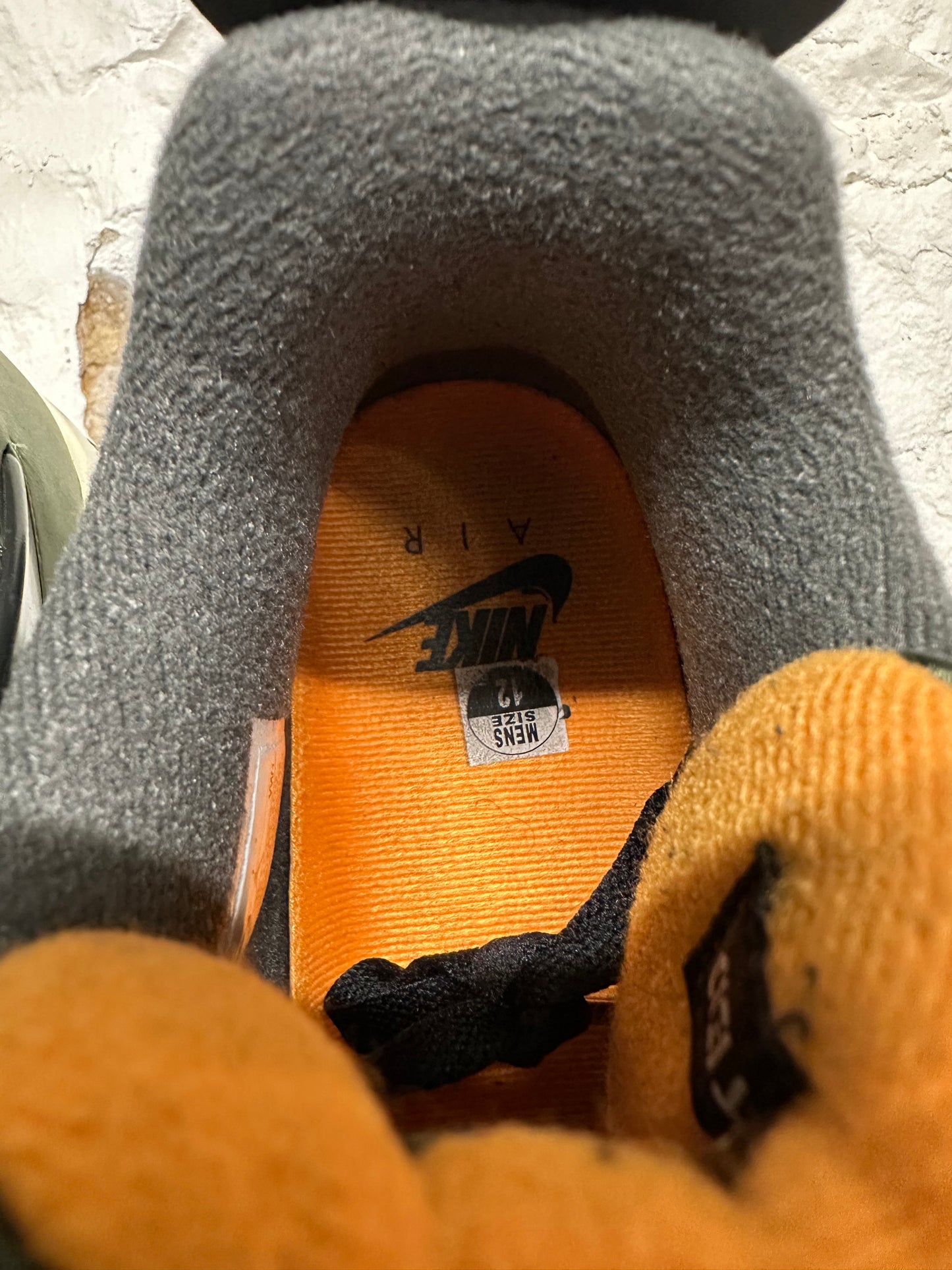 Air Jordan 4 Undefeated Sz 12