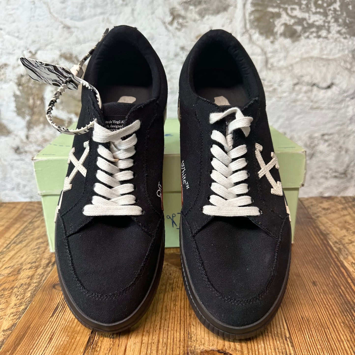 Off-White White Black Vulc Sneaker Sz 8 (41)