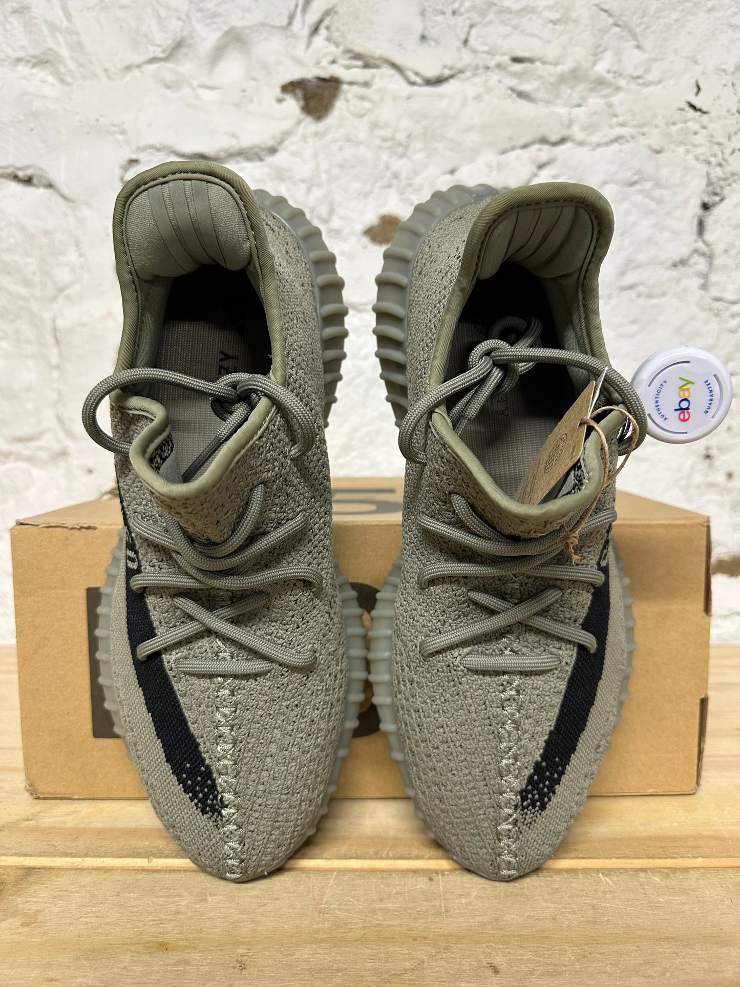 Yeezy 350 Granite Sz 9 DS