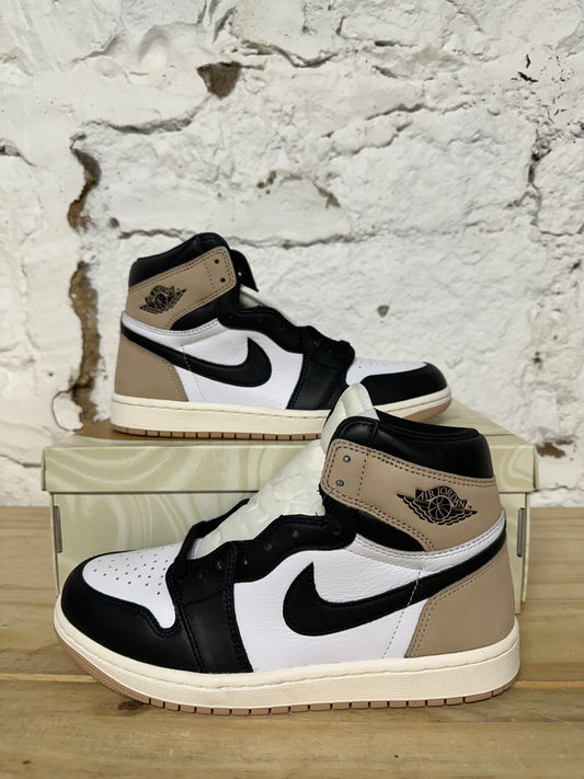 Air Jordan 1 Latte Sz 7 (8.5W) DS