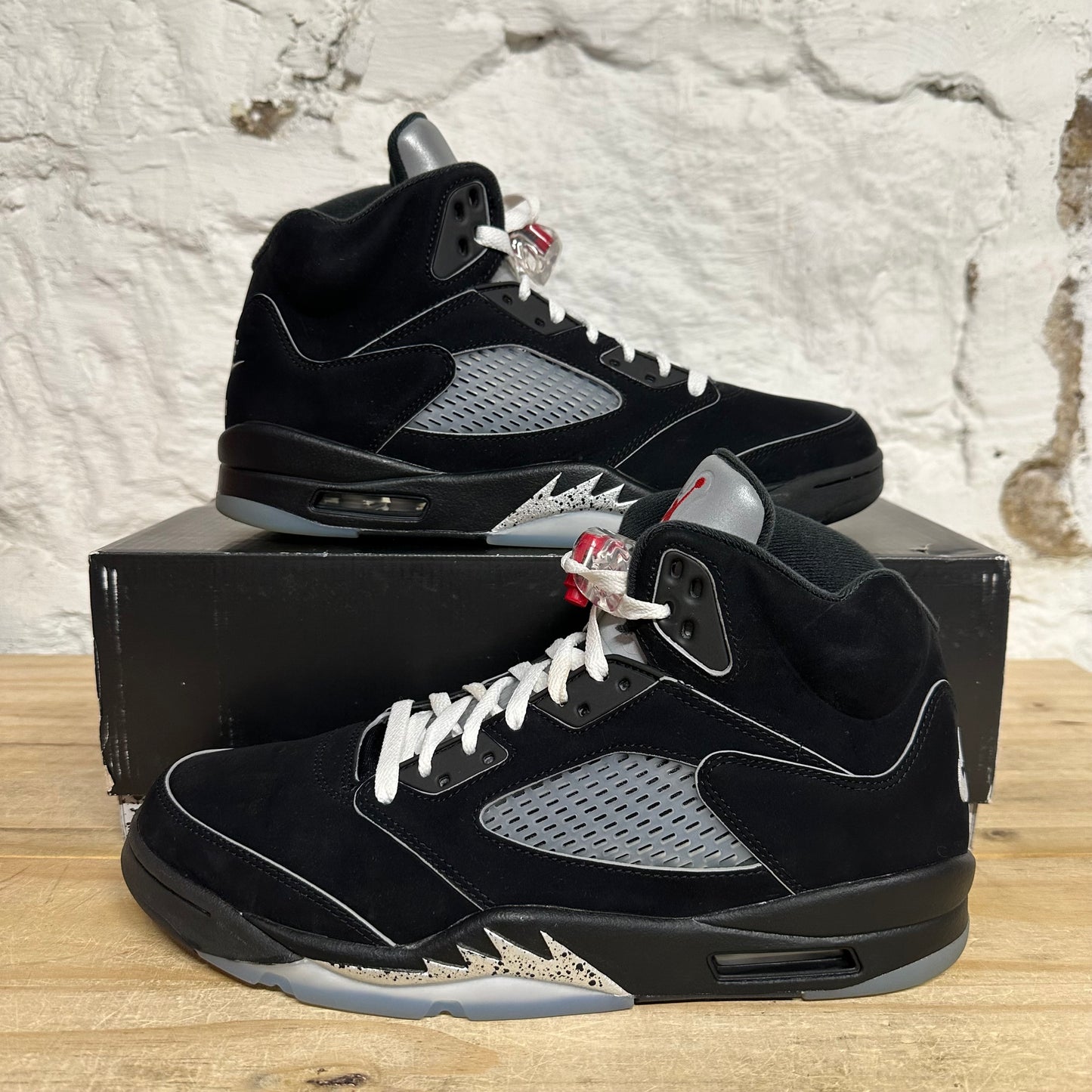 Air Jordan 5 Black Metallic Reimagined Sz 11