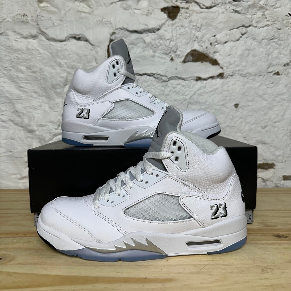 Air Jordan 5 White Metallic (2026) Sz 10.5