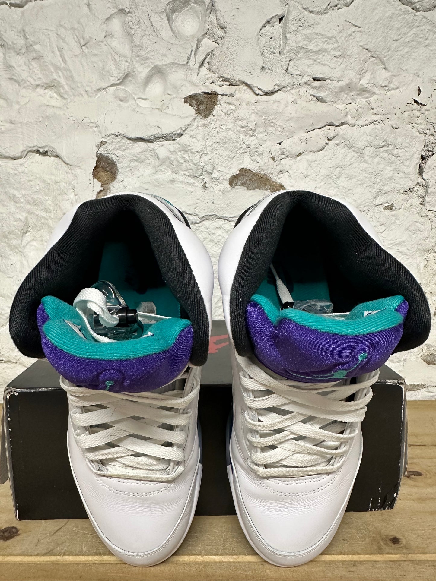 Air Jordan 5 Grape (2025) Sz 9