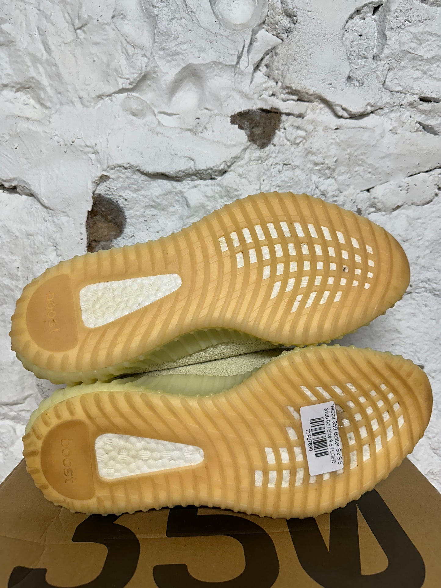Yeezy 350 V2 Butter Sz 9.5