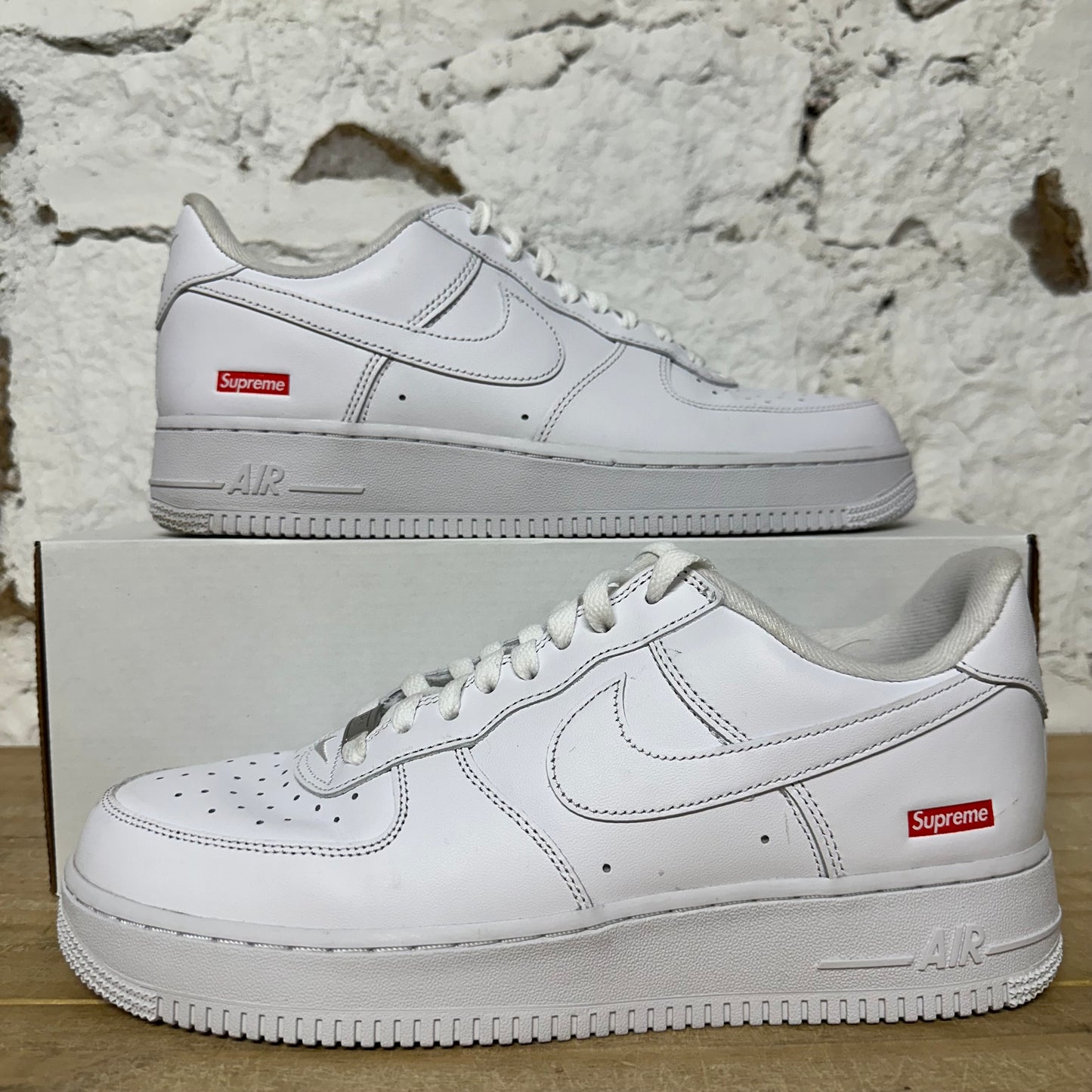 Nike Air Force 1 Low Supreme White Sz 10