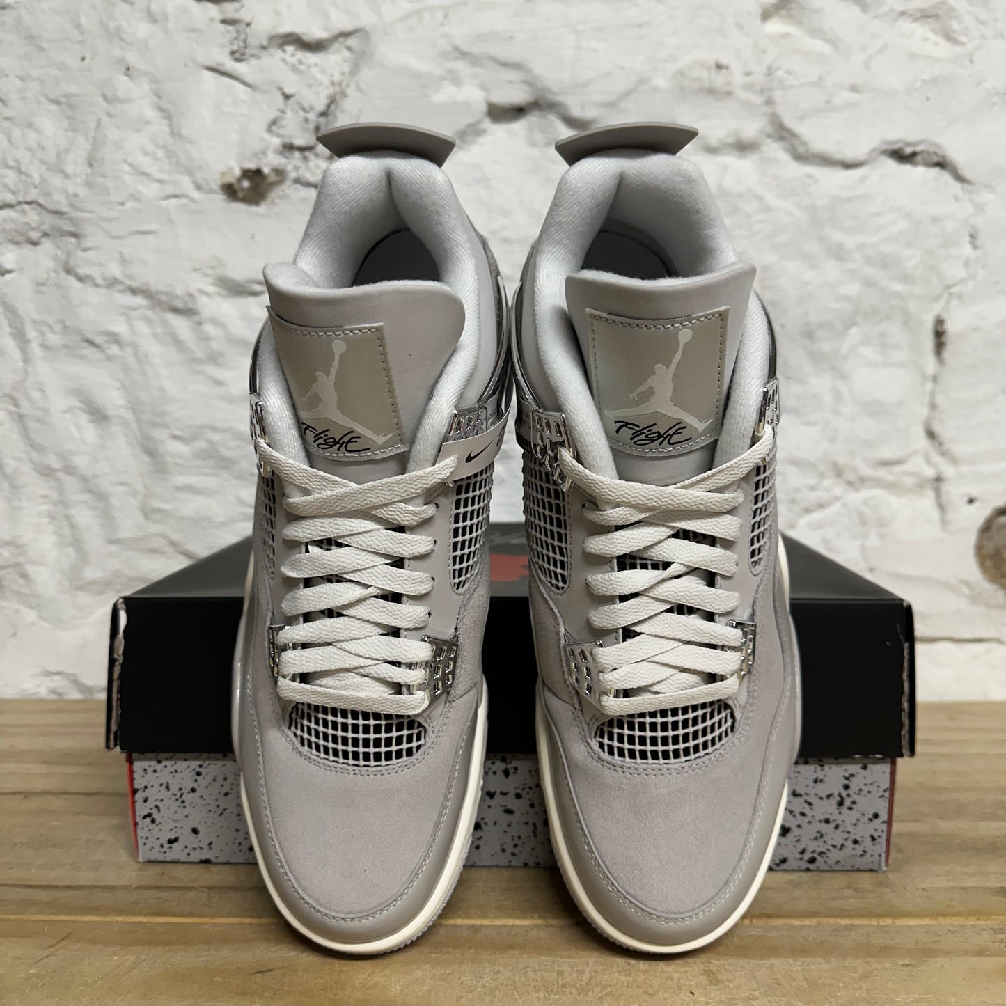 Air Jordan 4 Frozen Moments Sz 10.5 (12W) DS