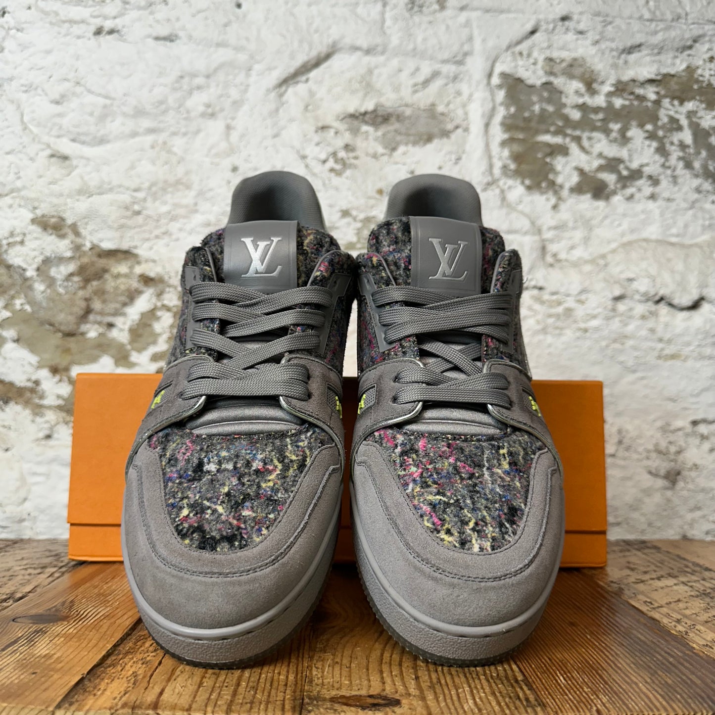 Louis Vuitton Gray Multicolor Trainer Sneaker Sz 10.5 (9LV)