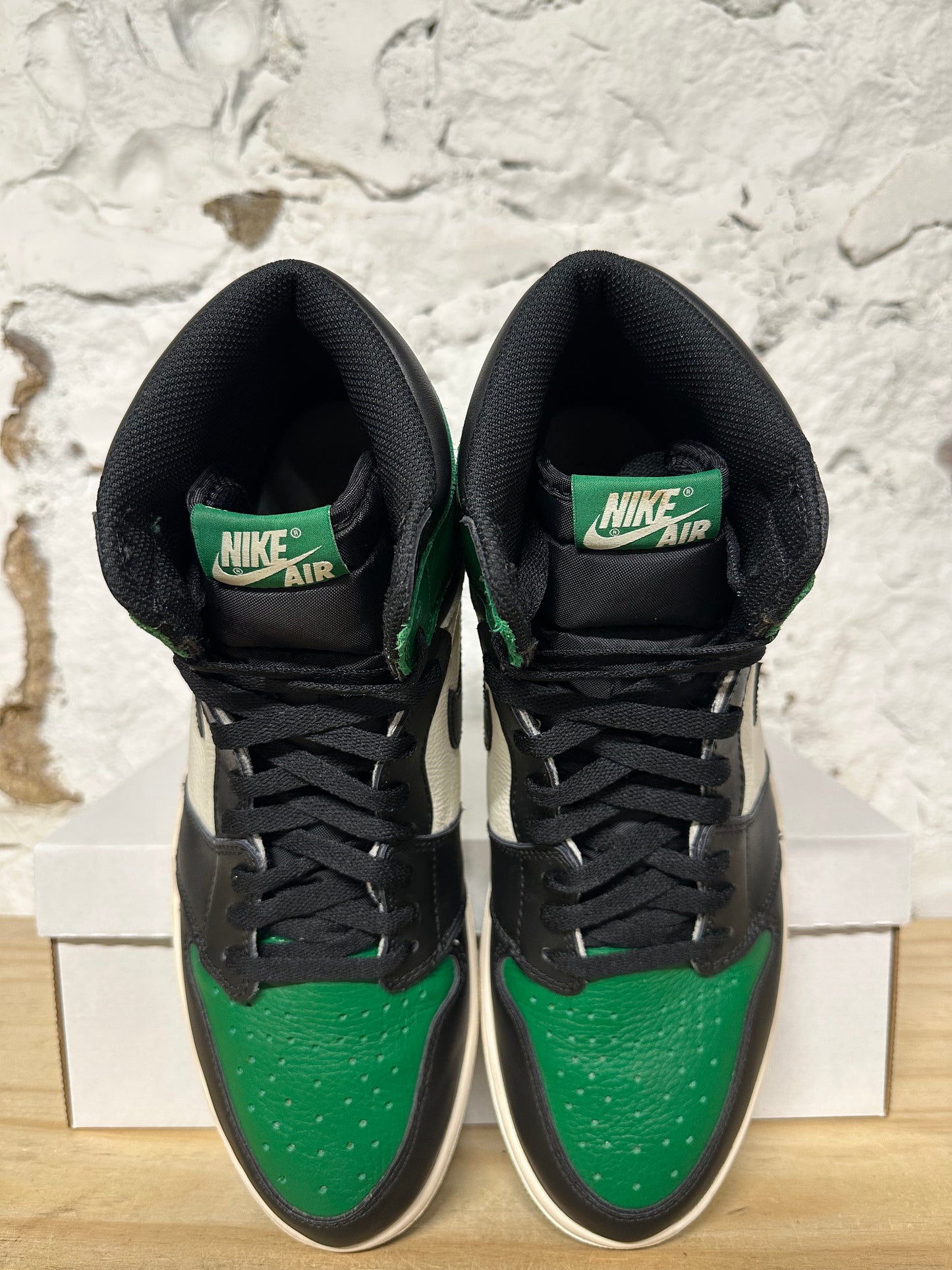 Air Jordan 1 Pine Green Sz 13