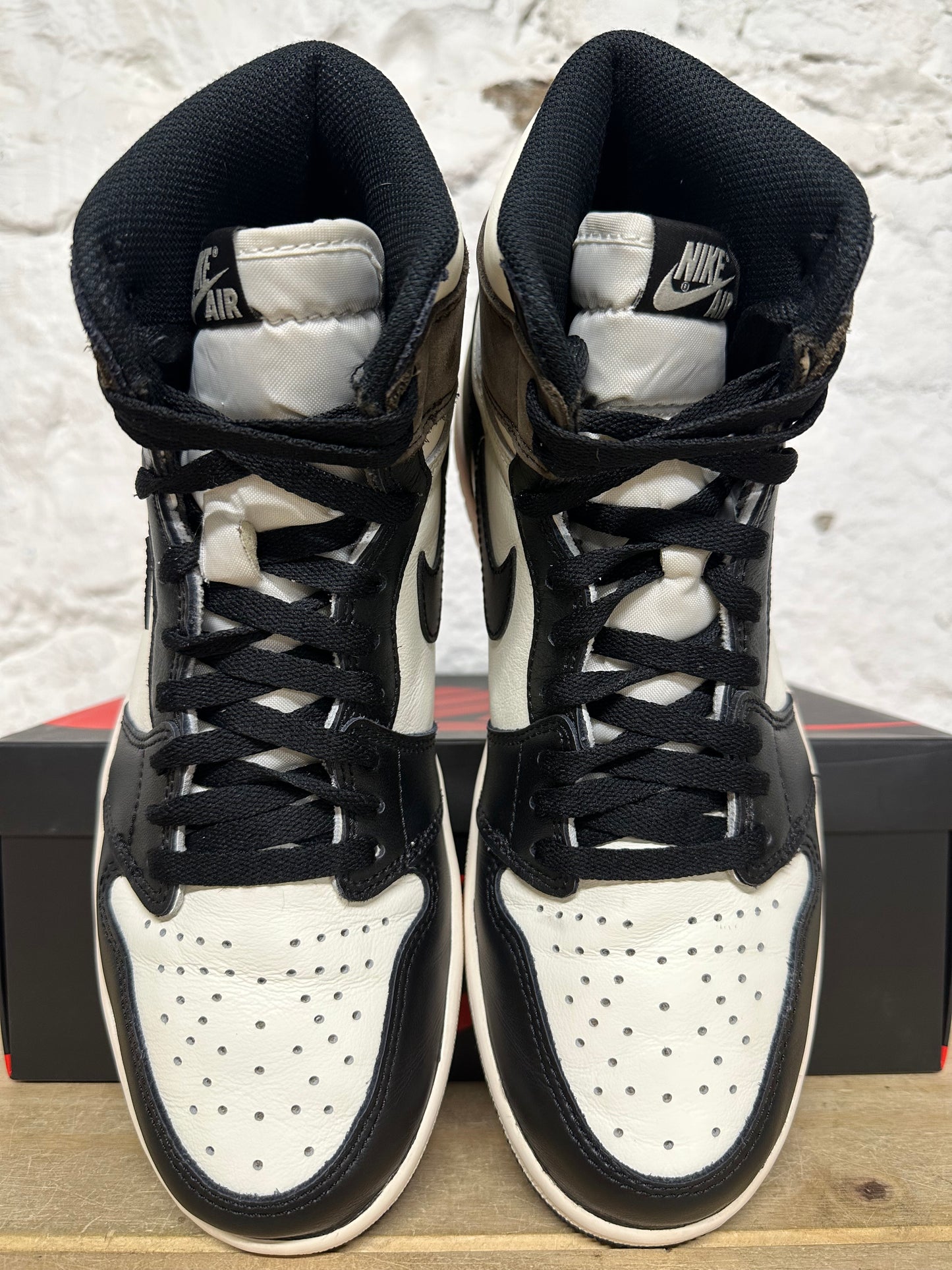 Air Jordan 1 High Mocha Sz 9