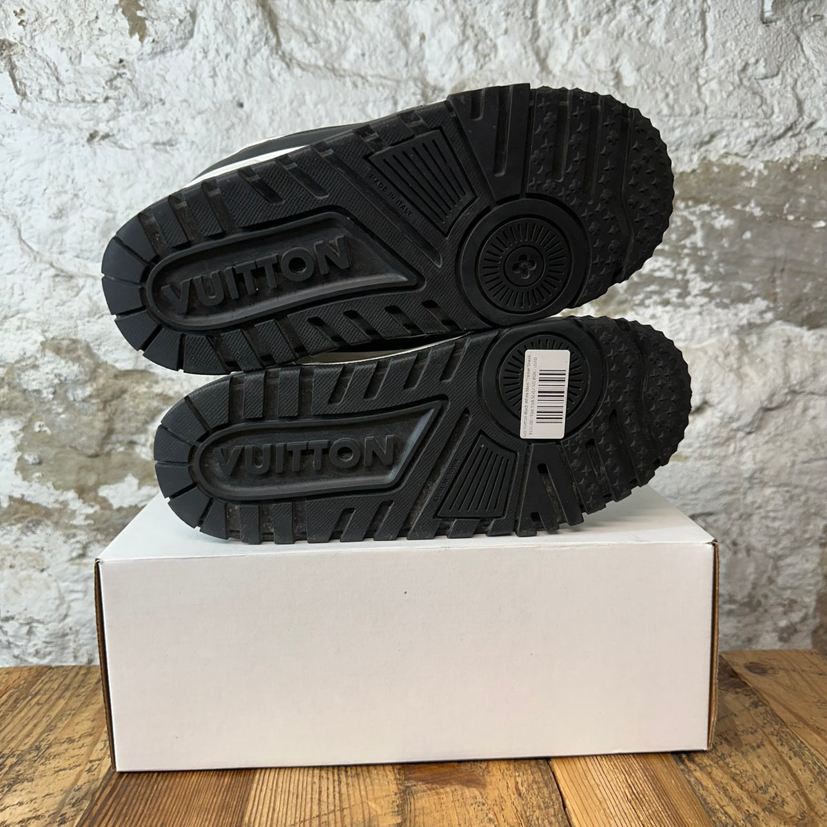 Louis Vuitton Black White Maxi Trainer Sneaker Sz 10 (8.5LV)