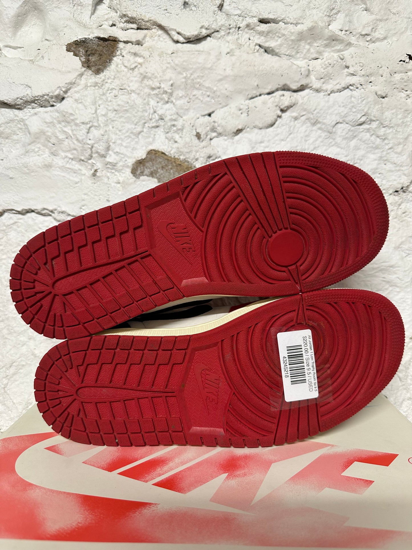 Air Jordan 1 Low Trophy Room Sz 9.5