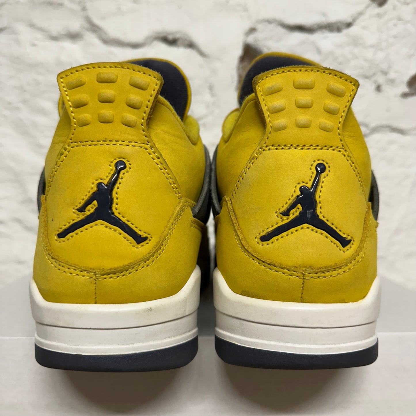 Air Jordan 4 Lightning Sz 10