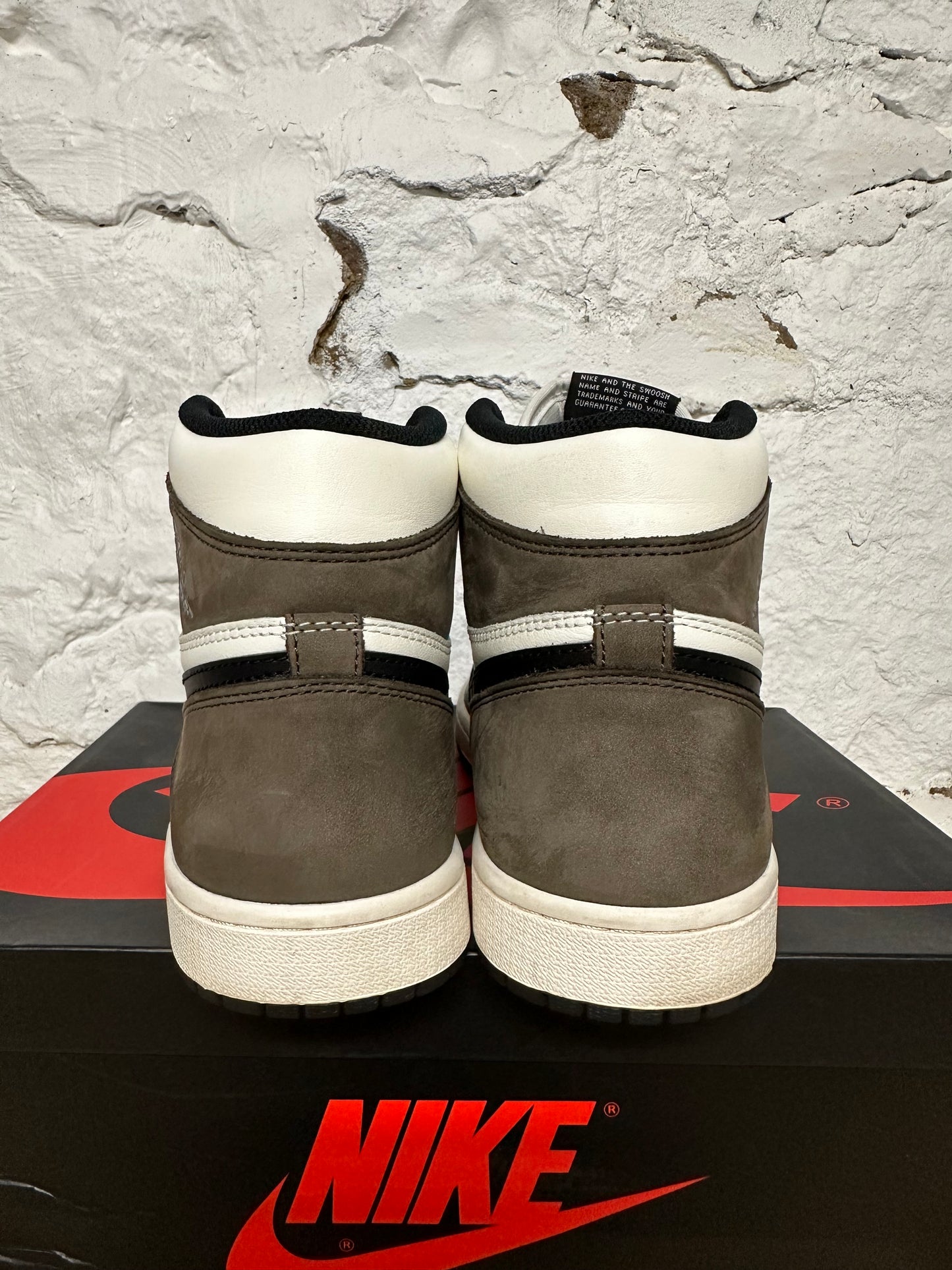 Air Jordan 1 Mocha Sz 10