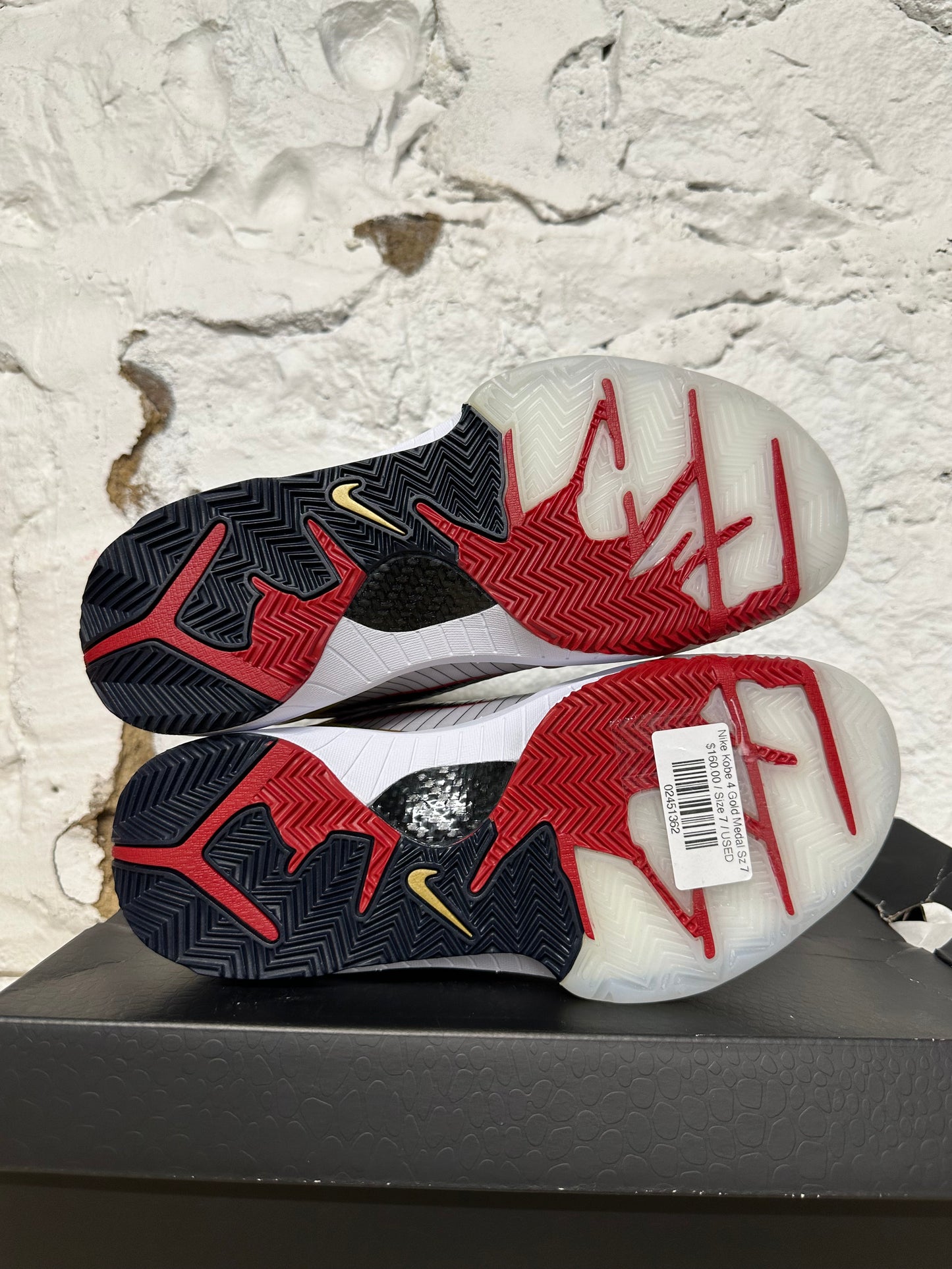 Nike Kobe 4 Gold Medal Sz 7