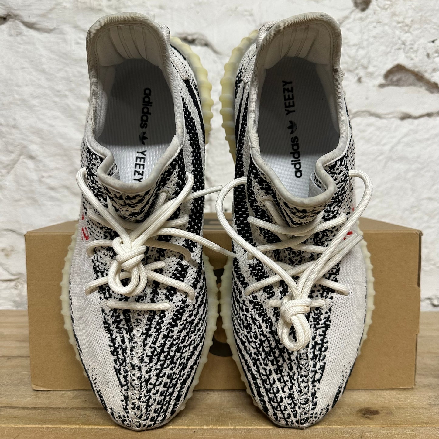 Yeezy 350 V2 Zebra Sz 10.5