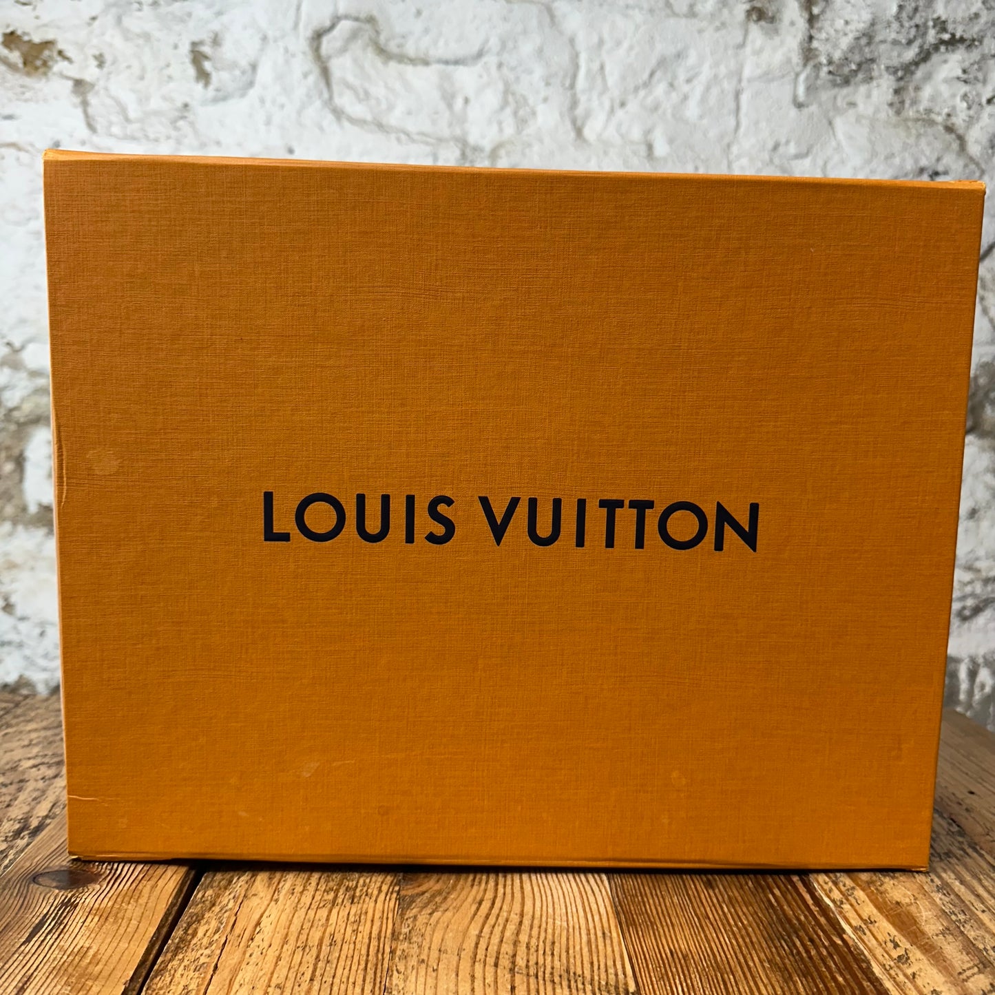 Louis Vuitton Buttersoft Beige Sneaker Sz 9.5 (8LV)
