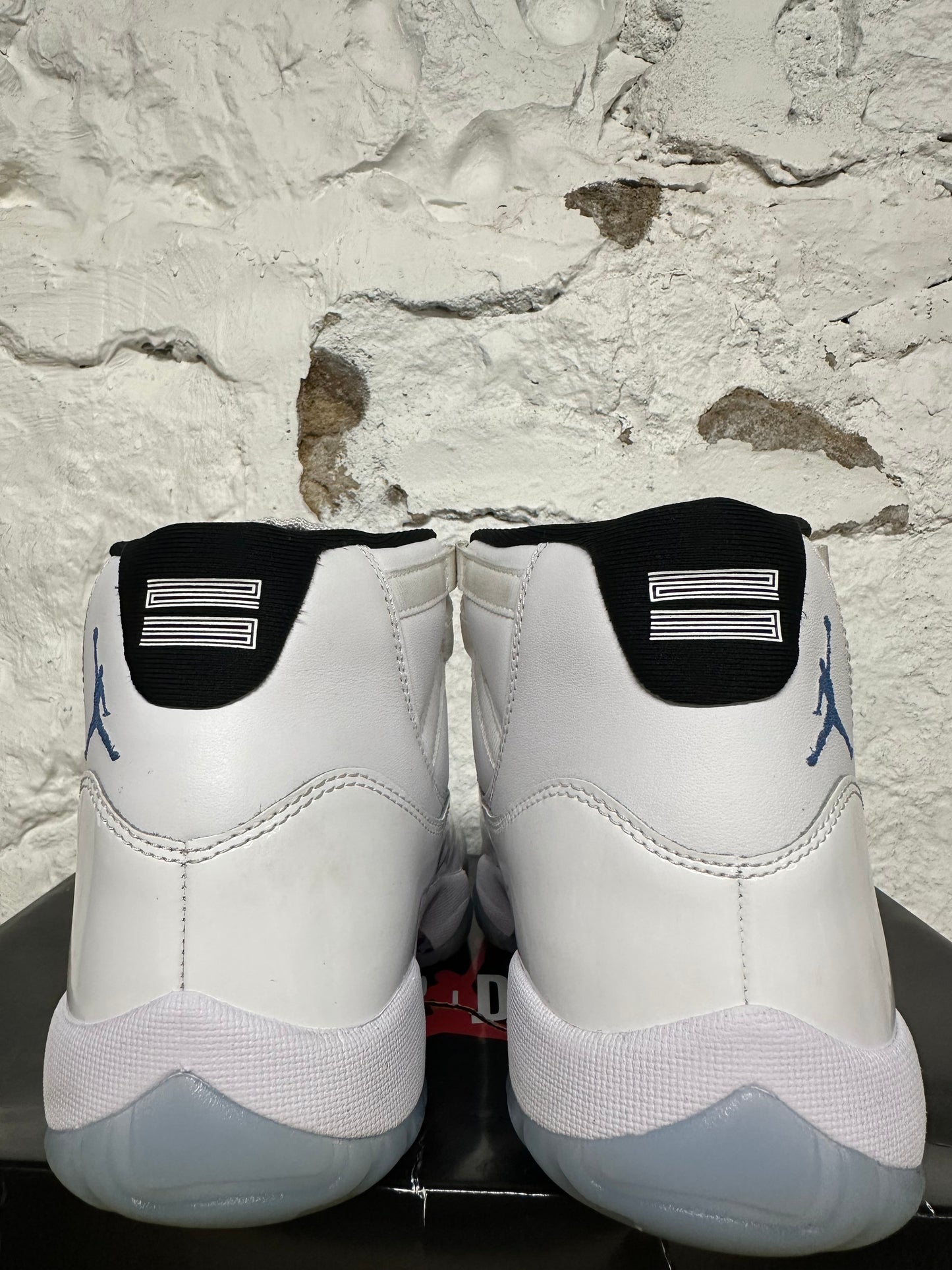 Air Jordan 11 High Legend Blue Sz 8