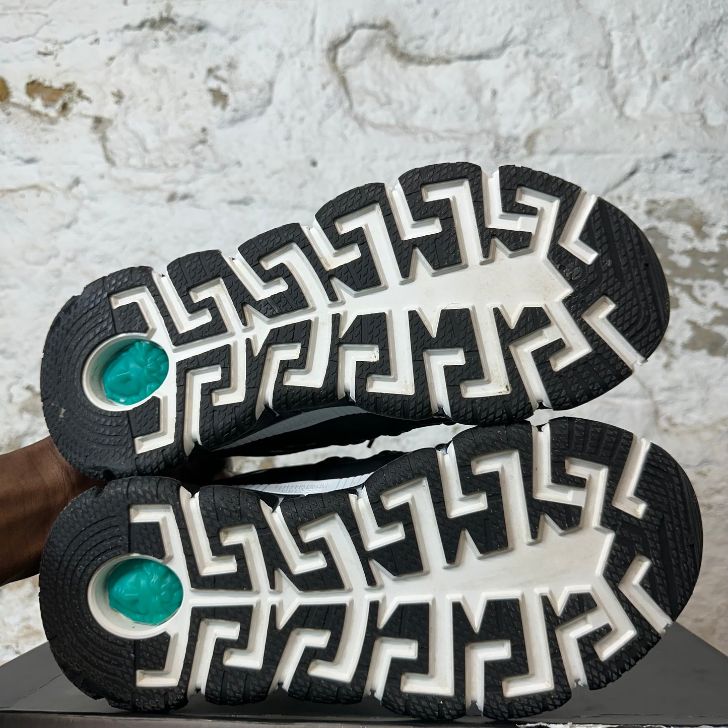 Versace Chain Reaction Trigreca Black White Sneaker Sz 8 (41)