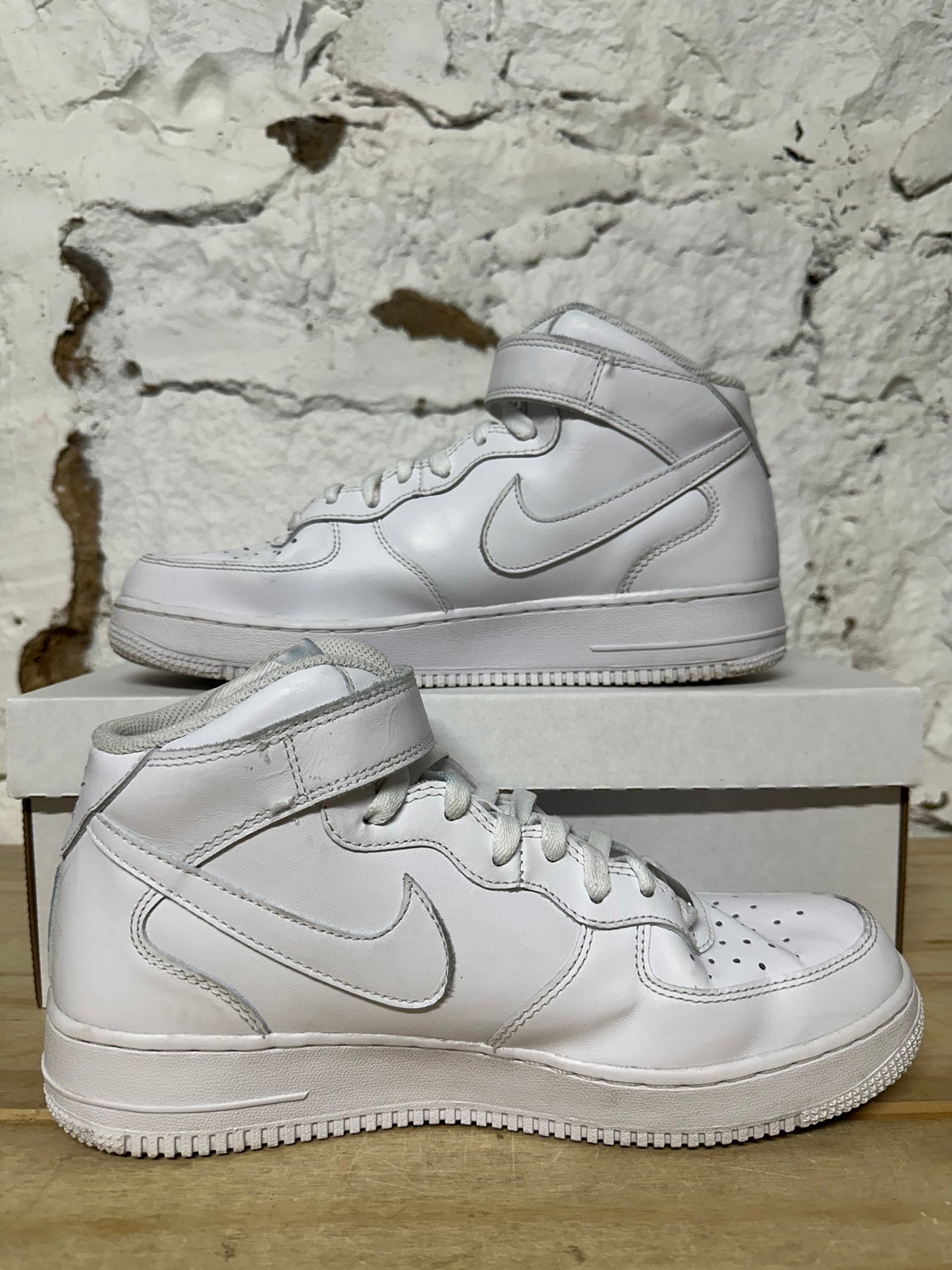 Nike Air Force 1 Mid Triple White Sz 8.5