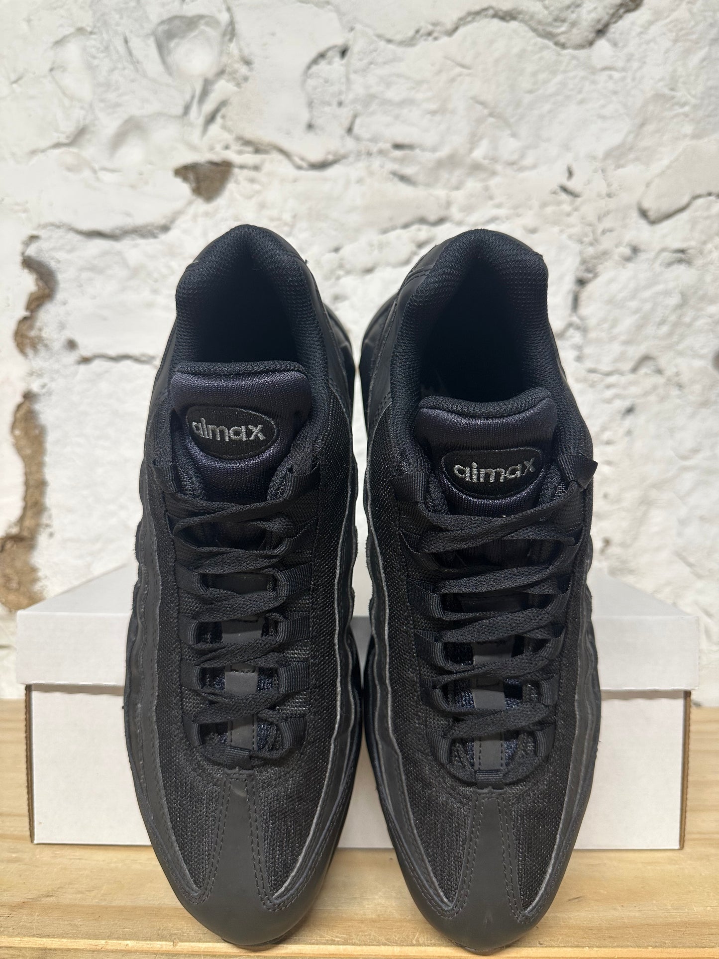 Nike Air Max 95 Triple Black Sz 10.5