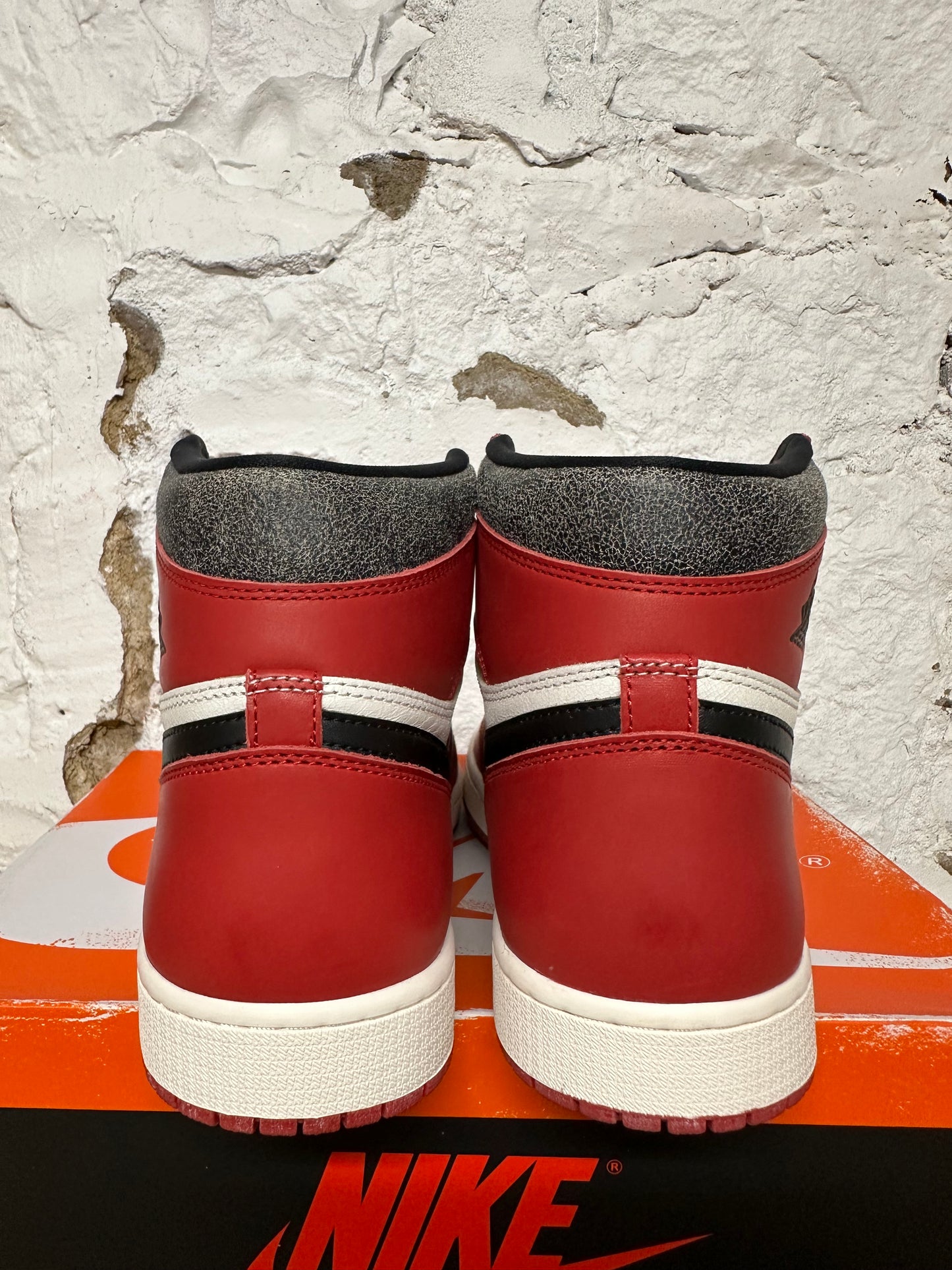 Air Jordan 1 High Chicago Lost And Found Sz 13 DS