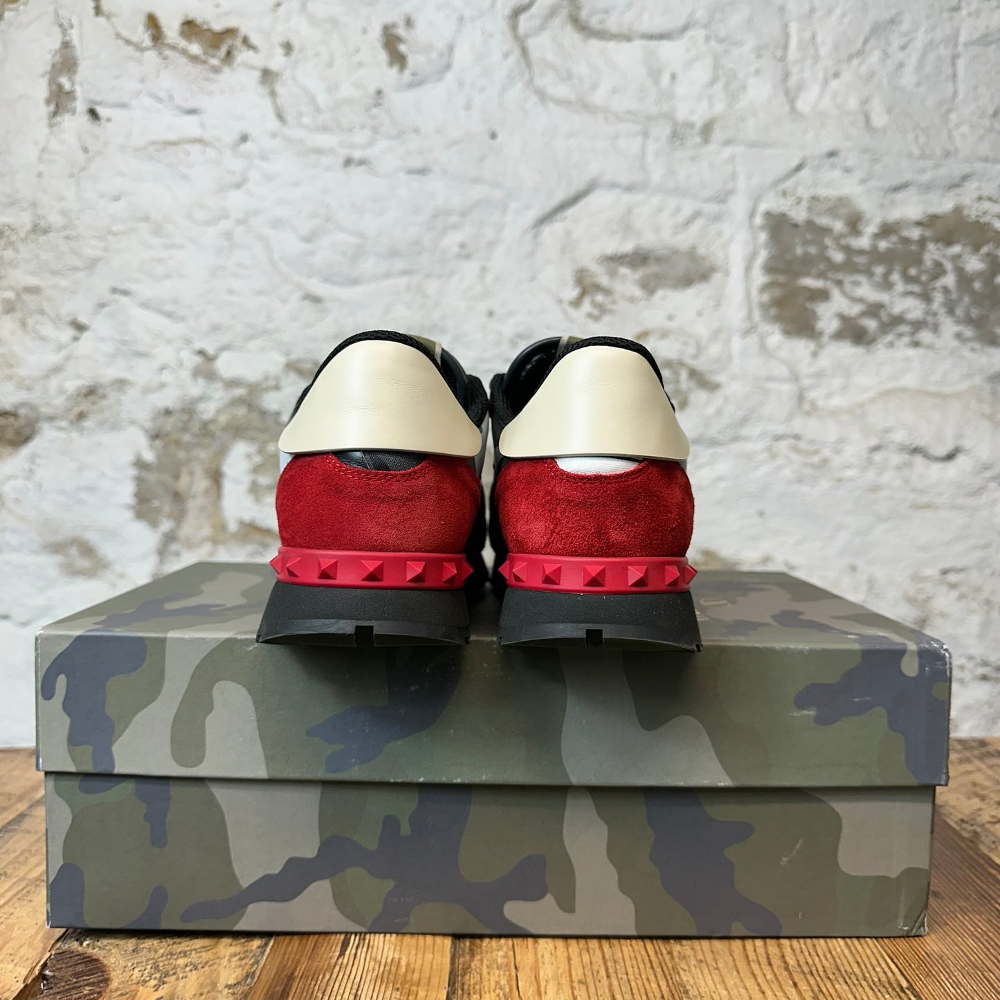 Valentino Grey Camo Marooon Rock Runner Sneaker Sz 7 (40)