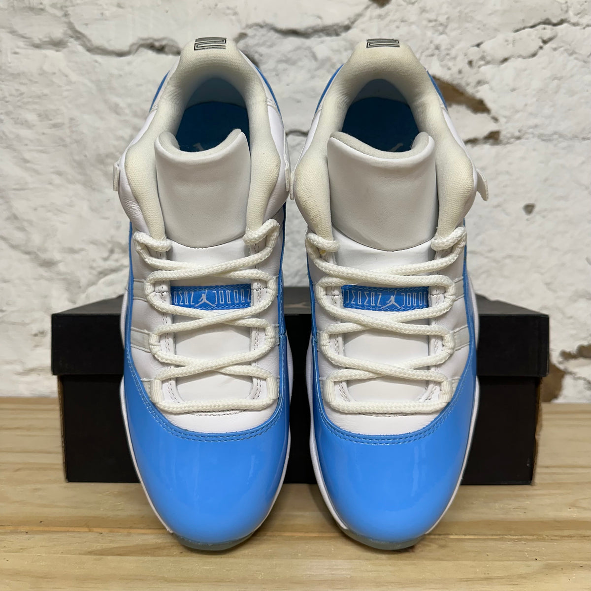 Air Jordan 11 Low University Blue (2017) Sz 9.5