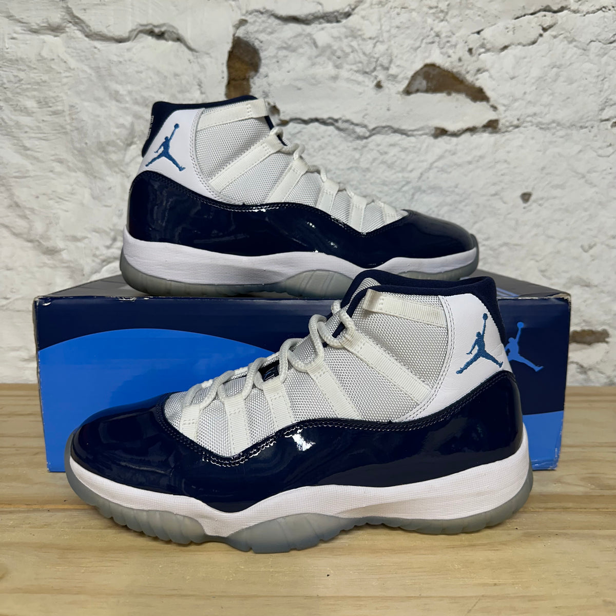 Air Jordan 11 High UNC Win Like 82 Sz 9.5
