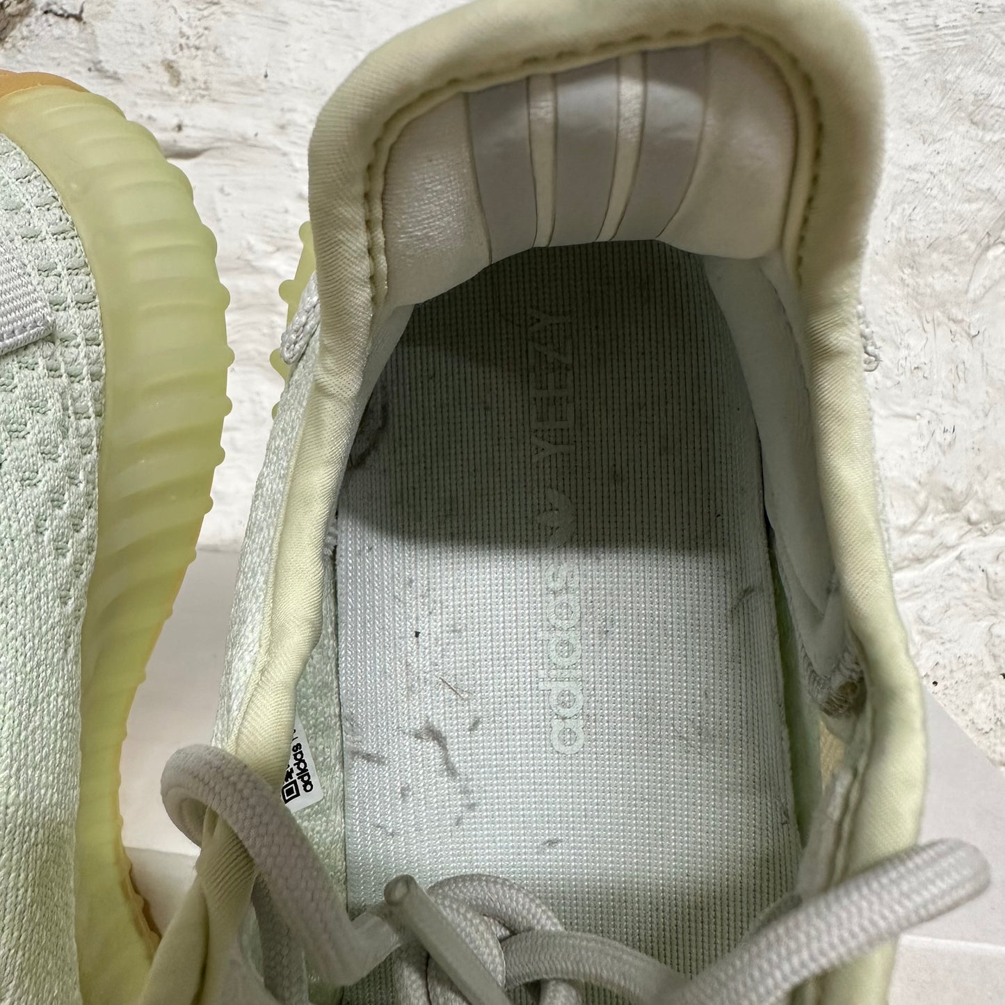 Yeezy 350 V2 Hyperspace Sz 9.5