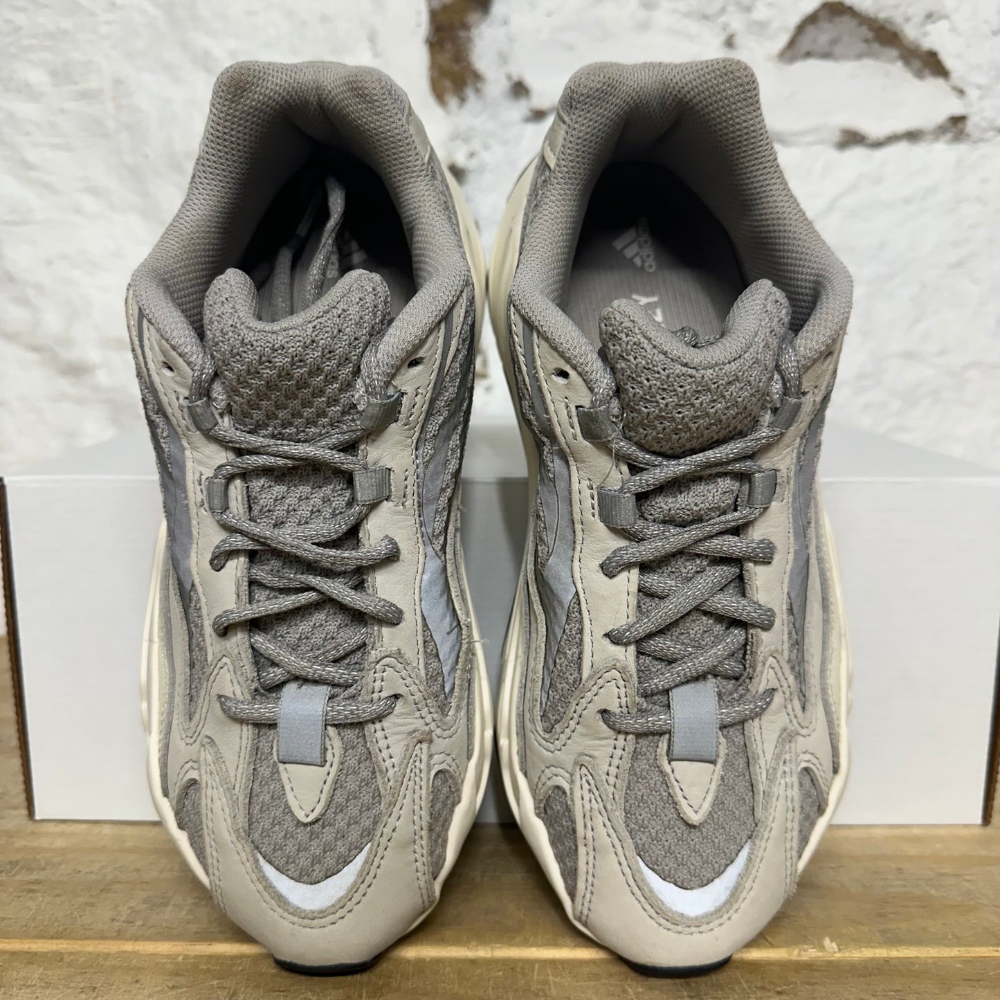 Yeezy 700 V2 Static Sz 5.5