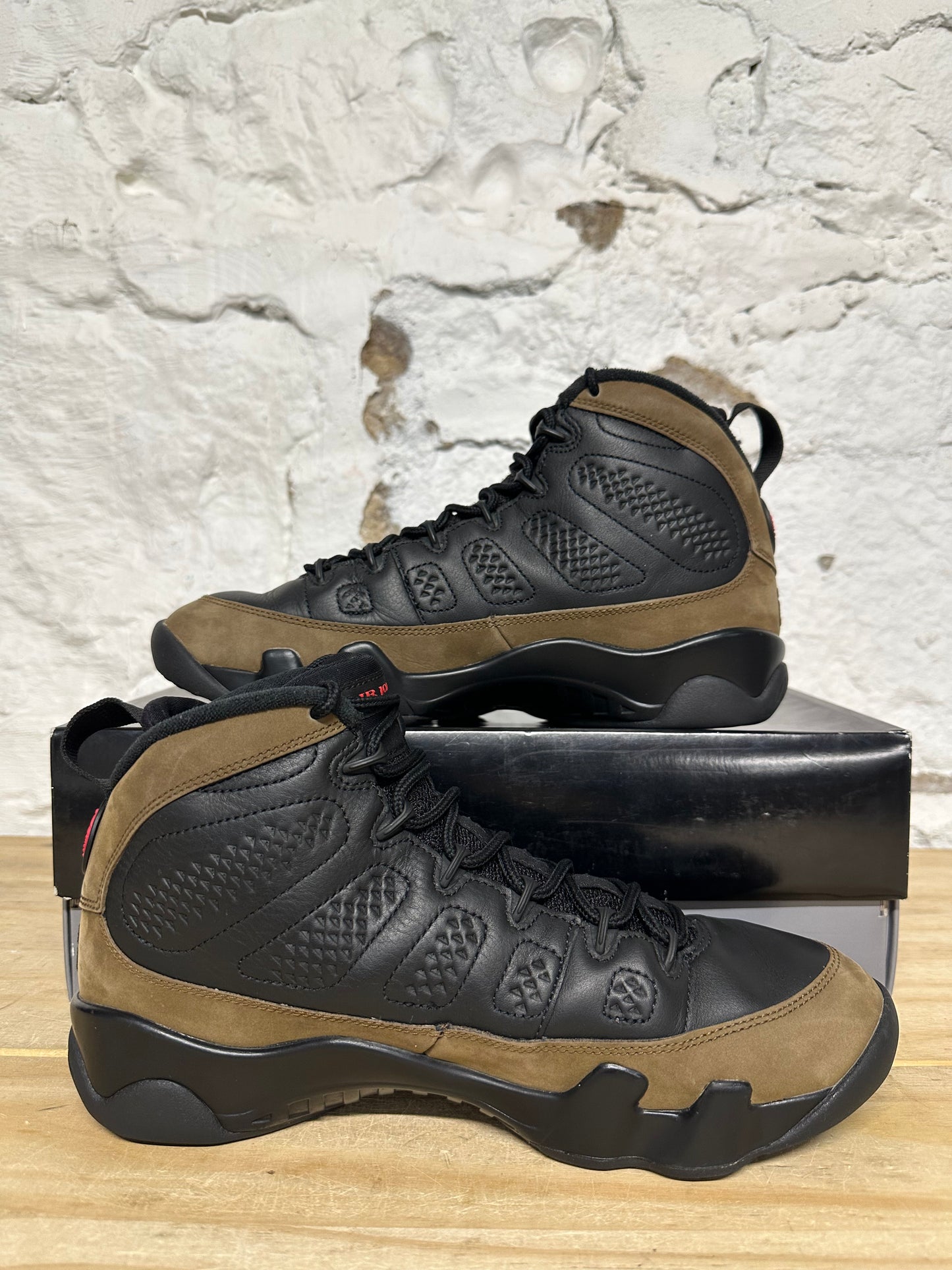 Air Jordan 9 Olive Sz 9