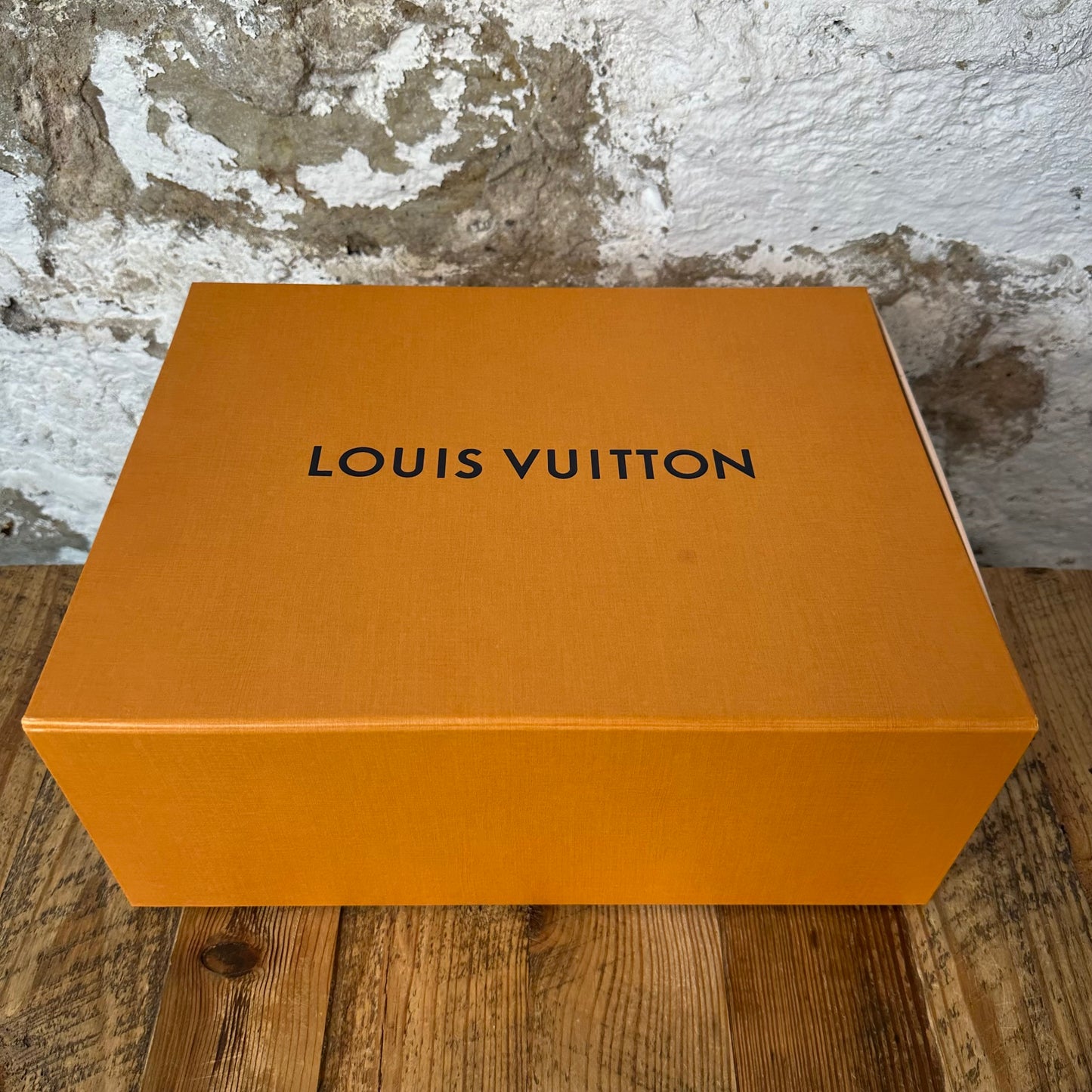 Louis Vuitton Grey Skate Sneaker Sz 7.5 (6LV)