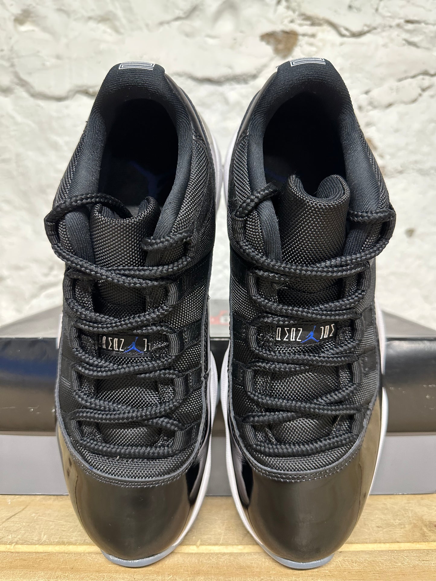 Air Jordan 11 Low Space Jam Sz 8
